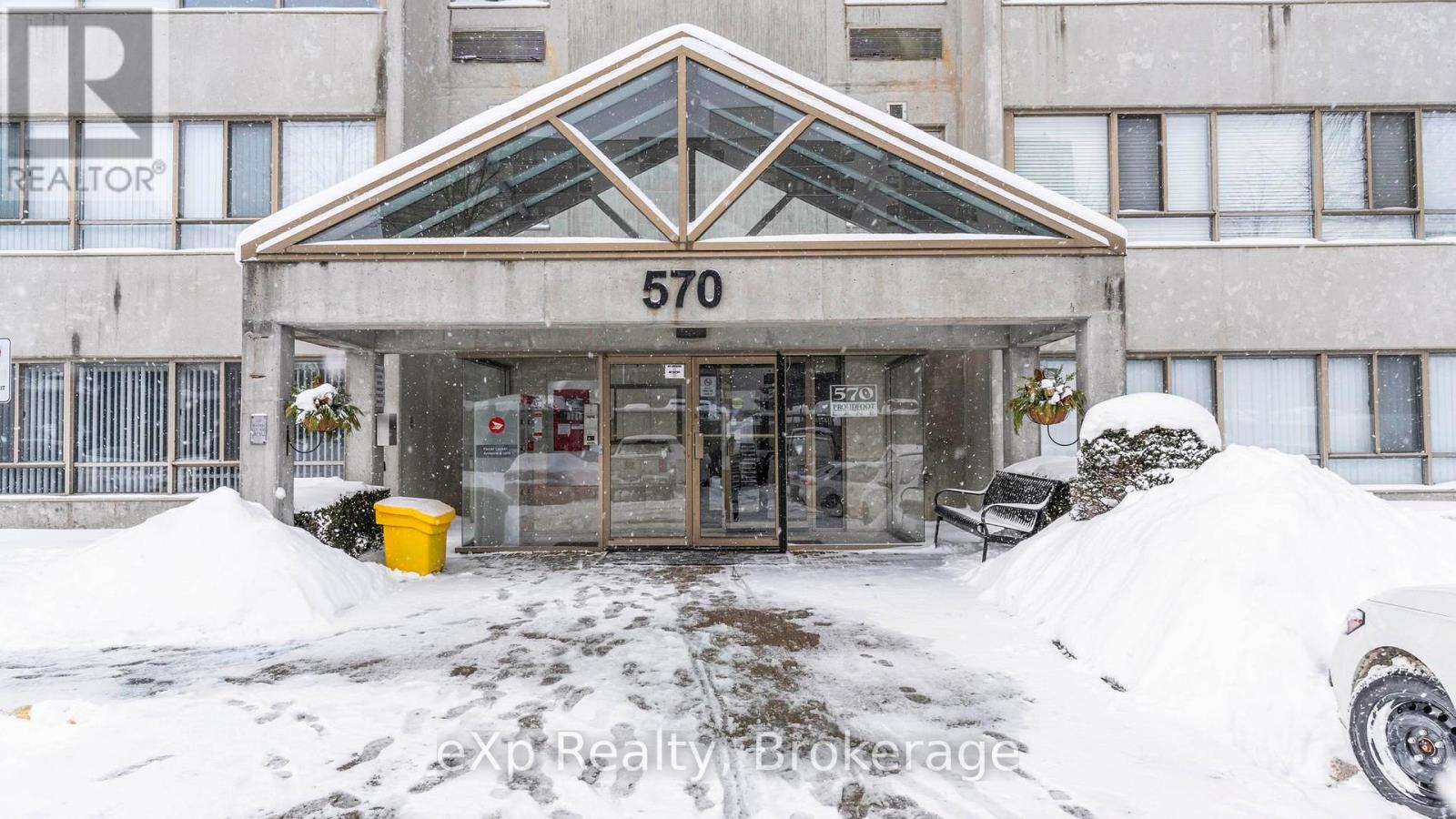 902 - 570 Proudfoot Lane, London North, Ontario  N6H 4Z1 - Photo 3 - X12735788