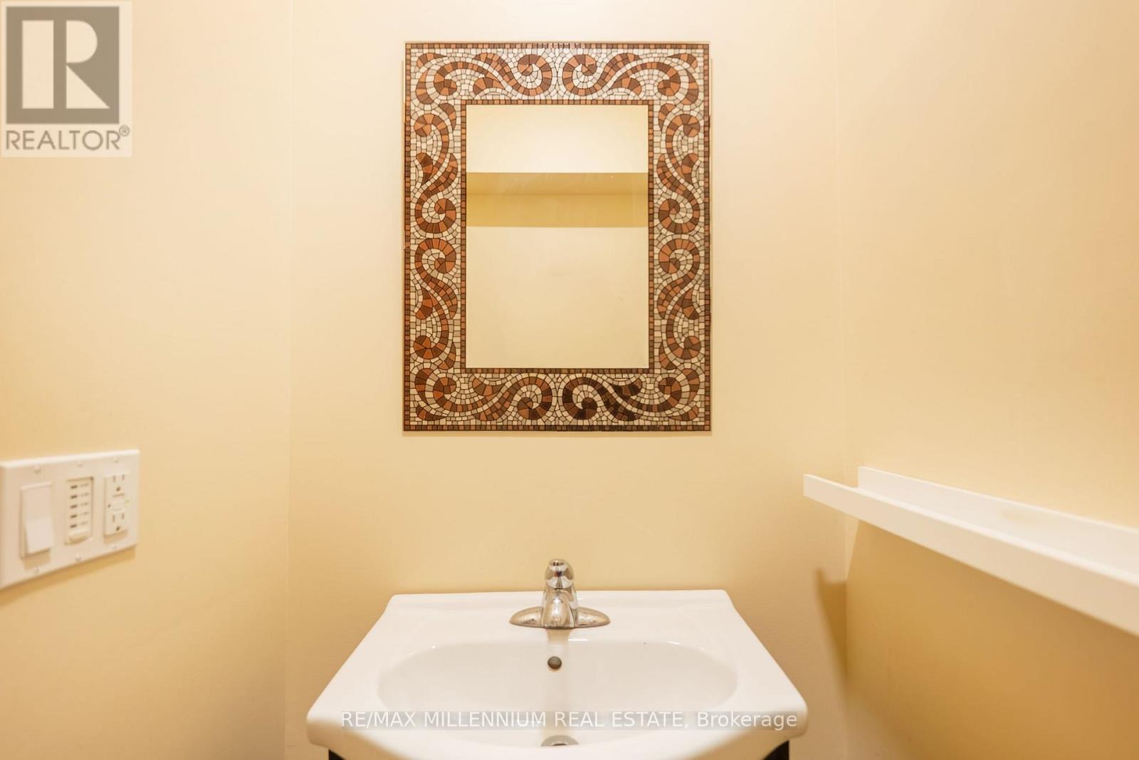 830 Muskoka Road S, Gravenhurst, Ontario  P1P 1K3 - Photo 10 - X12734918