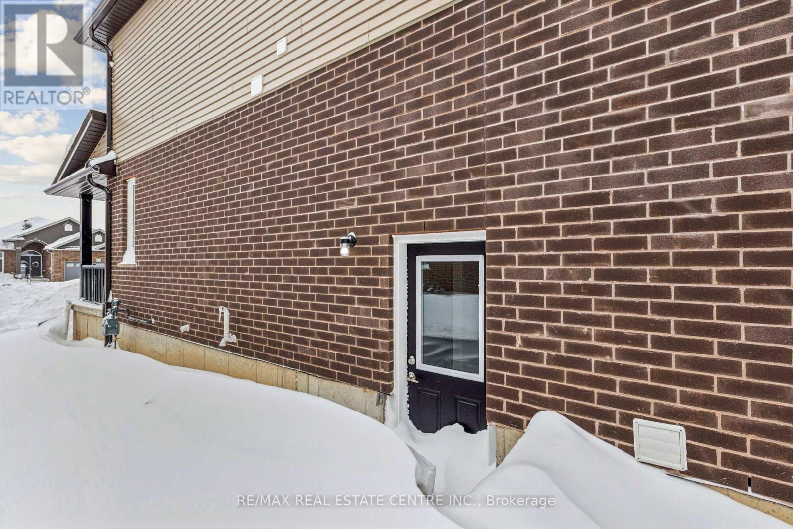 123 Maple Street, Mapleton, Ontario  N0G 1P0 - Photo 48 - X12615418