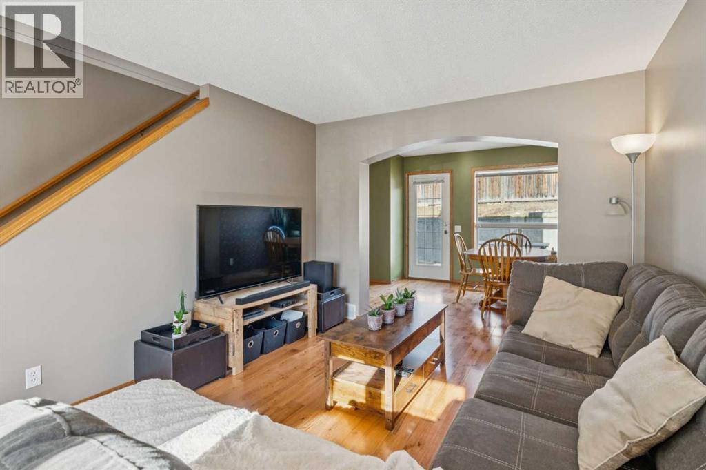 56 West Terrace Road, Cochrane, Alberta  T4C 1S5 - Photo 5 - A2271469