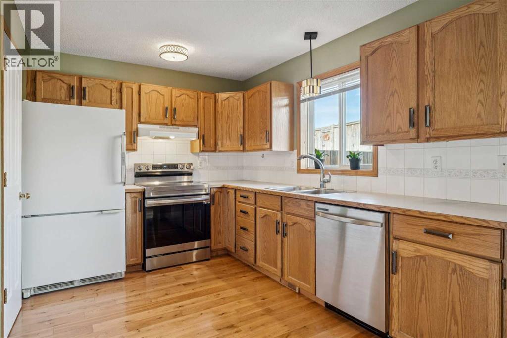 56 West Terrace Road, Cochrane, Alberta  T4C 1S5 - Photo 8 - A2271469