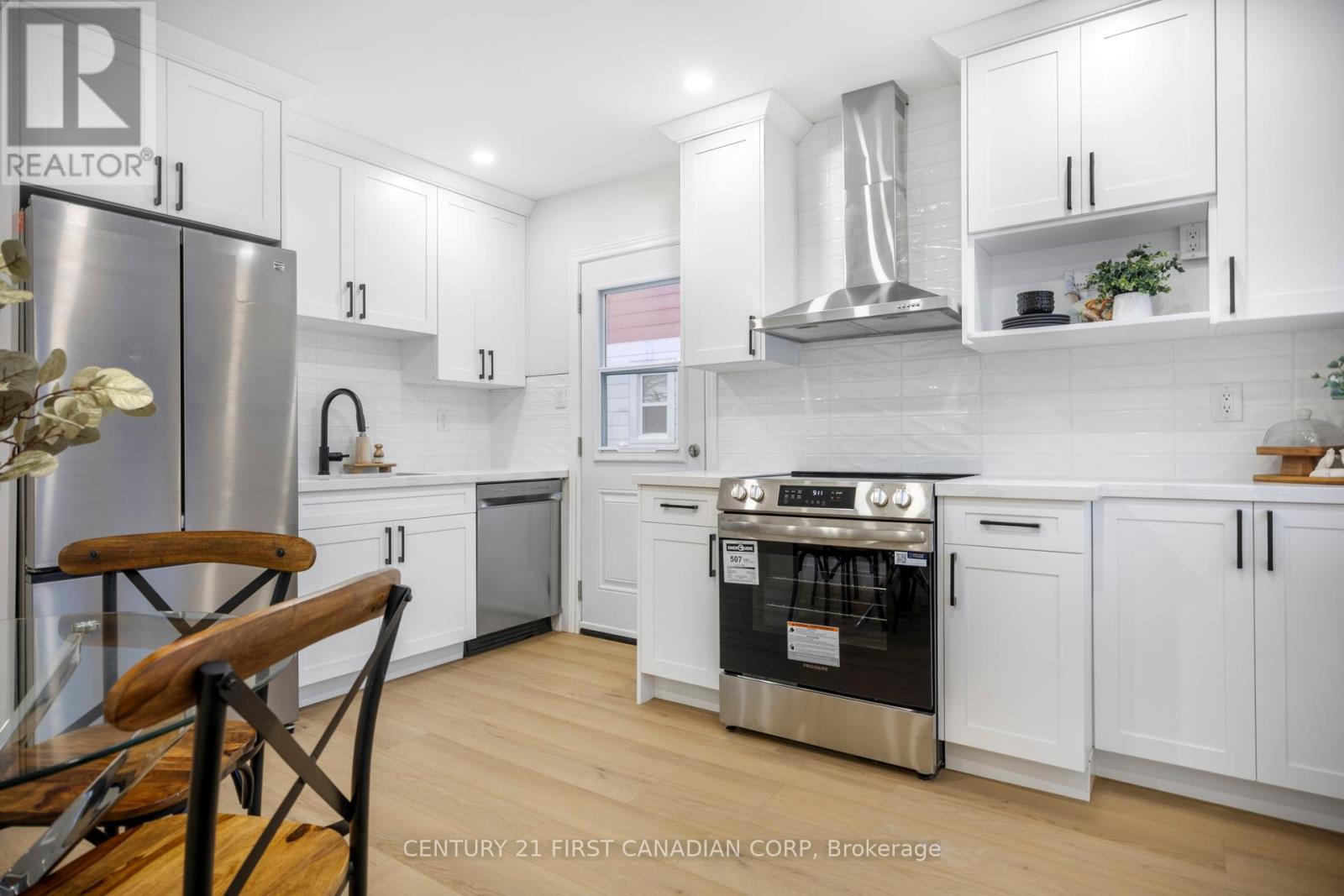 45 Fairview Avenue, London South, Ontario  N6C 4T4 - Photo 6 - X12735912