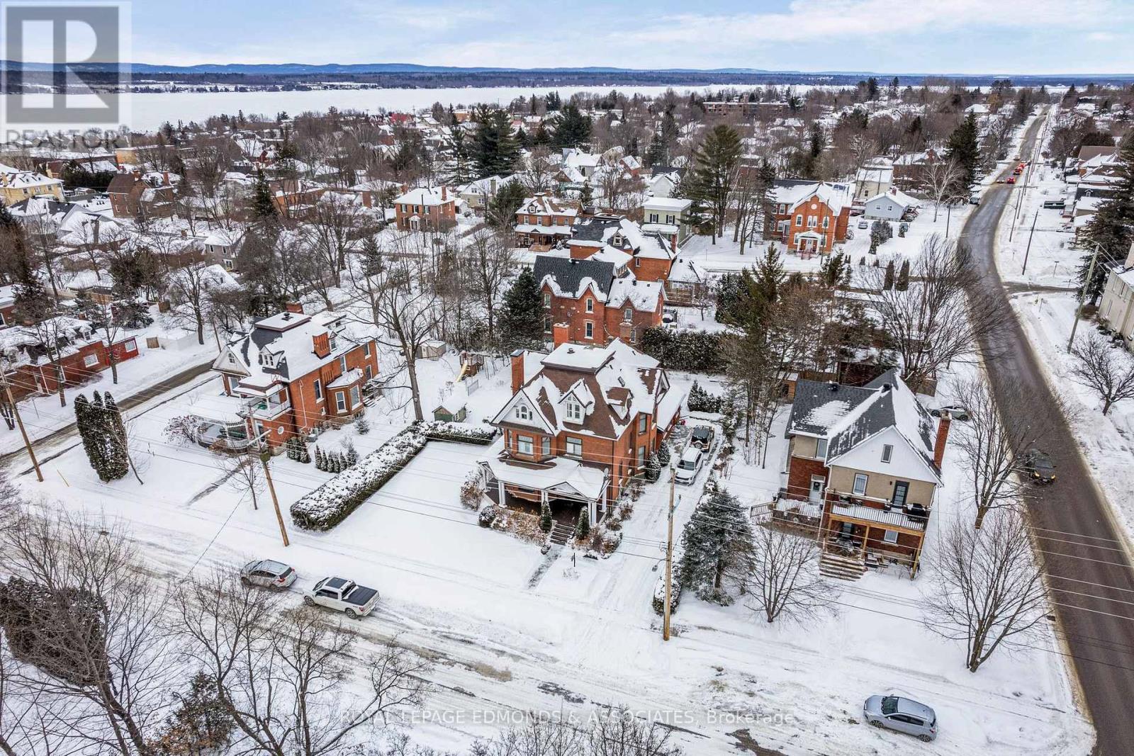 307 Maple Avenue, Pembroke, Ontario  K8A 1L8 - Photo 49 - X12735814