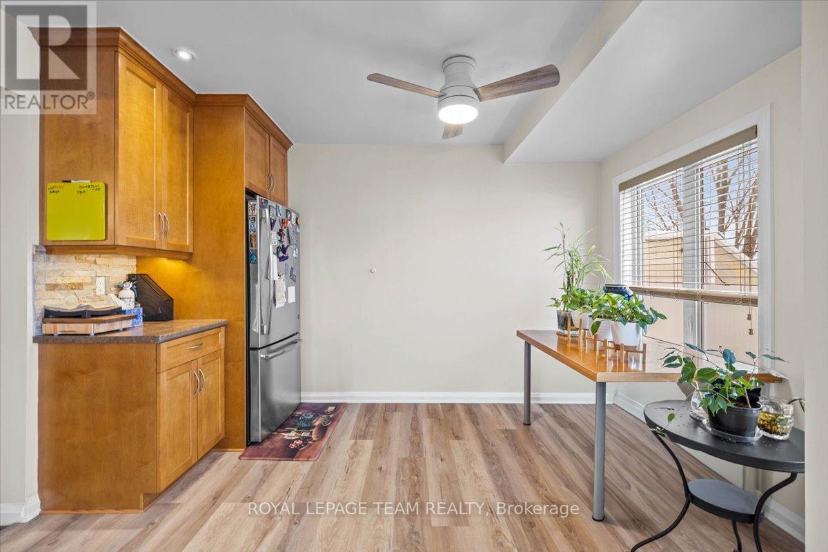 1137 Chimney Hill Way, Ottawa, Ontario  K1J 8Z7 - Photo 10 - X12735704