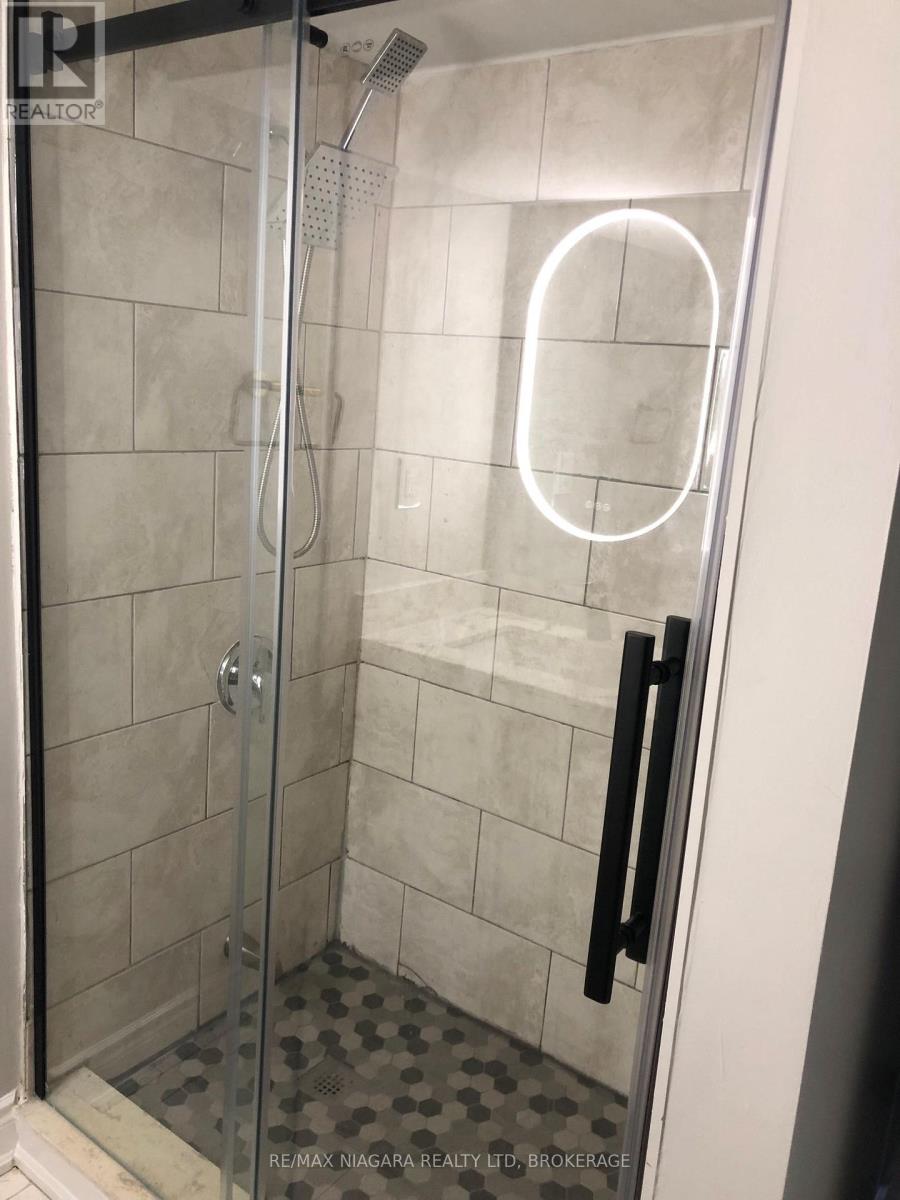 Lower - 29 Woodcroft Crescent, Welland, Ontario  L3C 2H6 - Photo 2 - X12735886