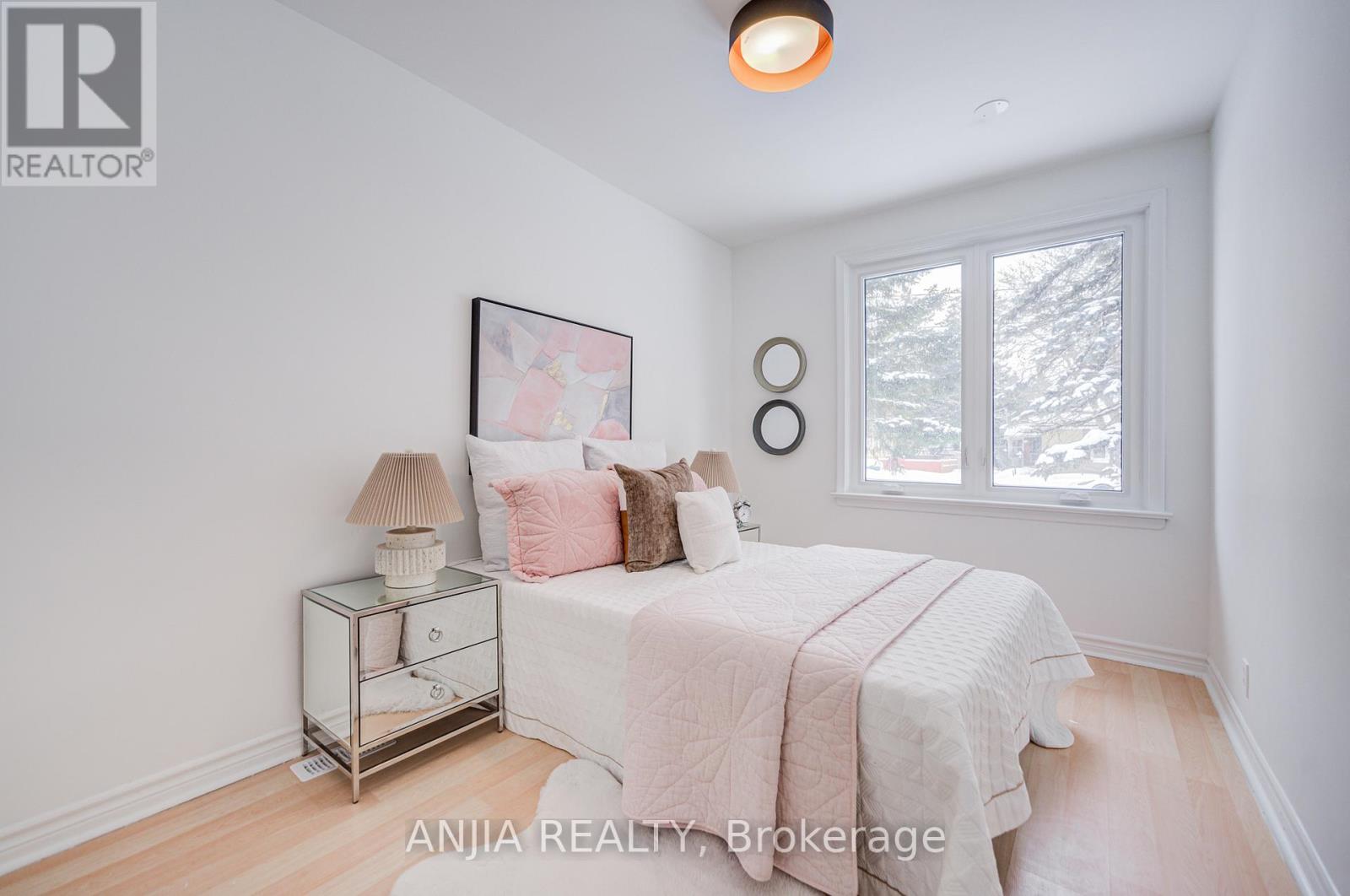 63 Rockport Crescent, Richmond Hill, Ontario  L4C 2L7 - Photo 14 - N12735482