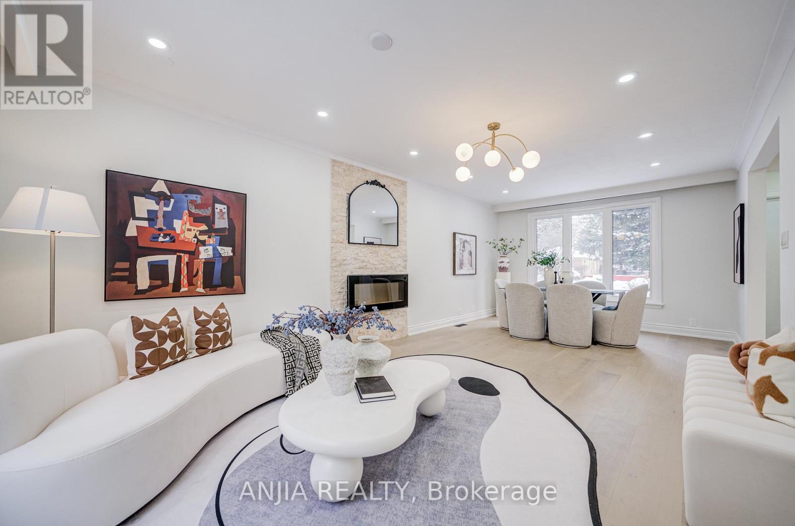 63 Rockport Crescent, Richmond Hill, Ontario  L4C 2L7 - Photo 10 - N12735482