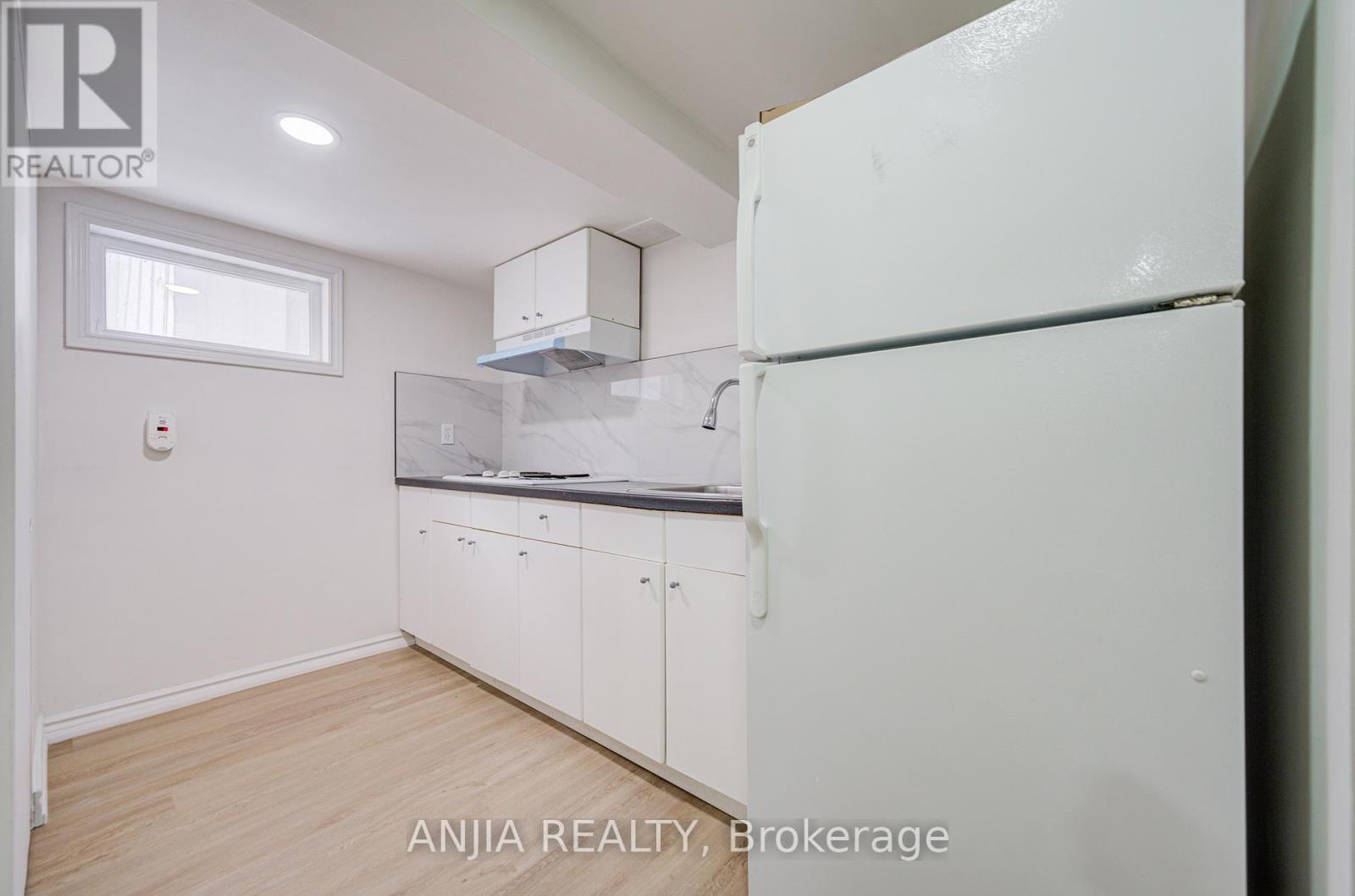 63 Rockport Crescent, Richmond Hill, Ontario  L4C 2L7 - Photo 26 - N12735482