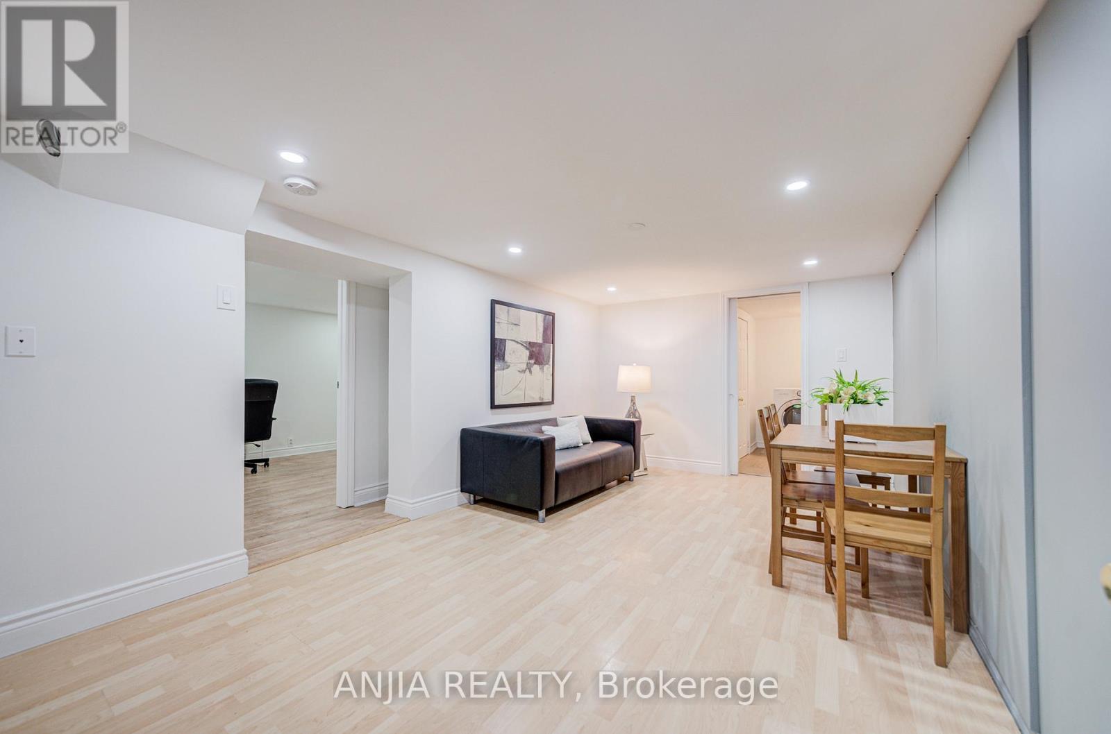 63 Rockport Crescent, Richmond Hill, Ontario  L4C 2L7 - Photo 30 - N12735482