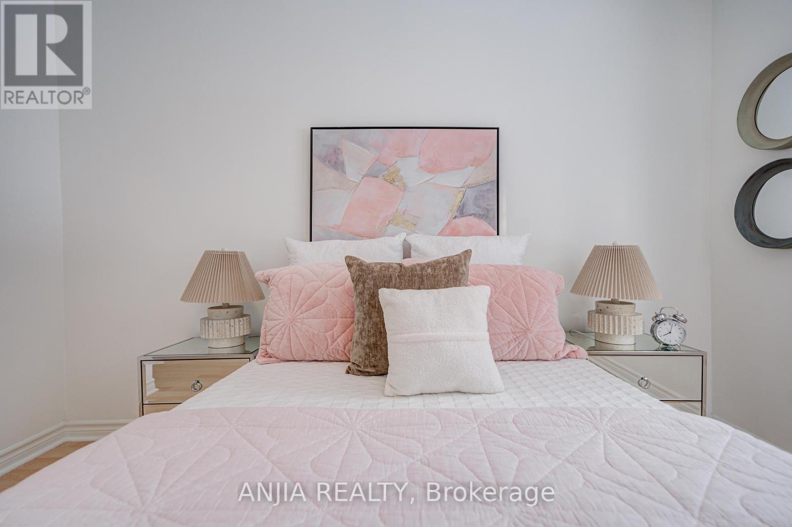 63 Rockport Crescent, Richmond Hill, Ontario  L4C 2L7 - Photo 15 - N12735482