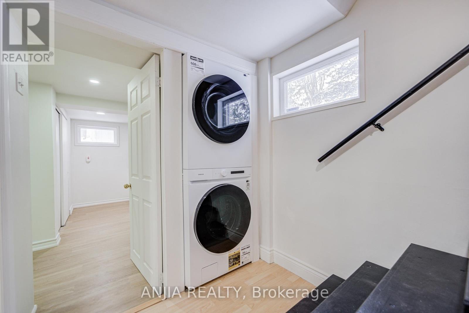 63 Rockport Crescent, Richmond Hill, Ontario  L4C 2L7 - Photo 25 - N12735482