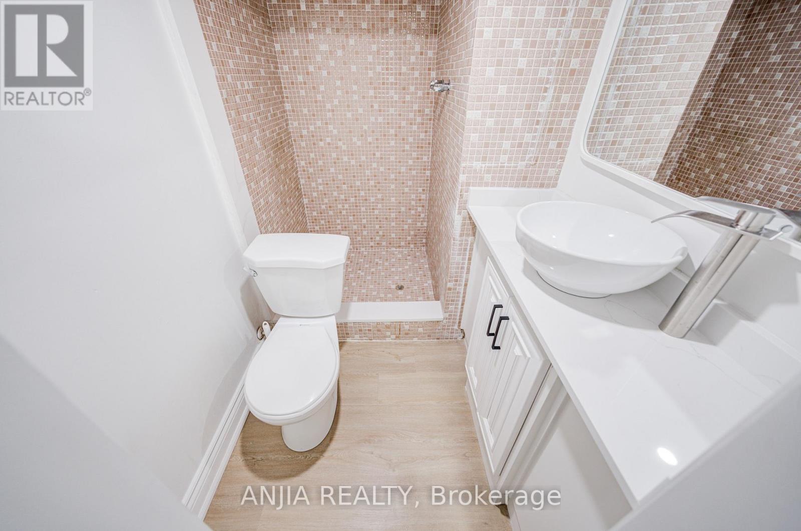 63 Rockport Crescent, Richmond Hill, Ontario  L4C 2L7 - Photo 29 - N12735482