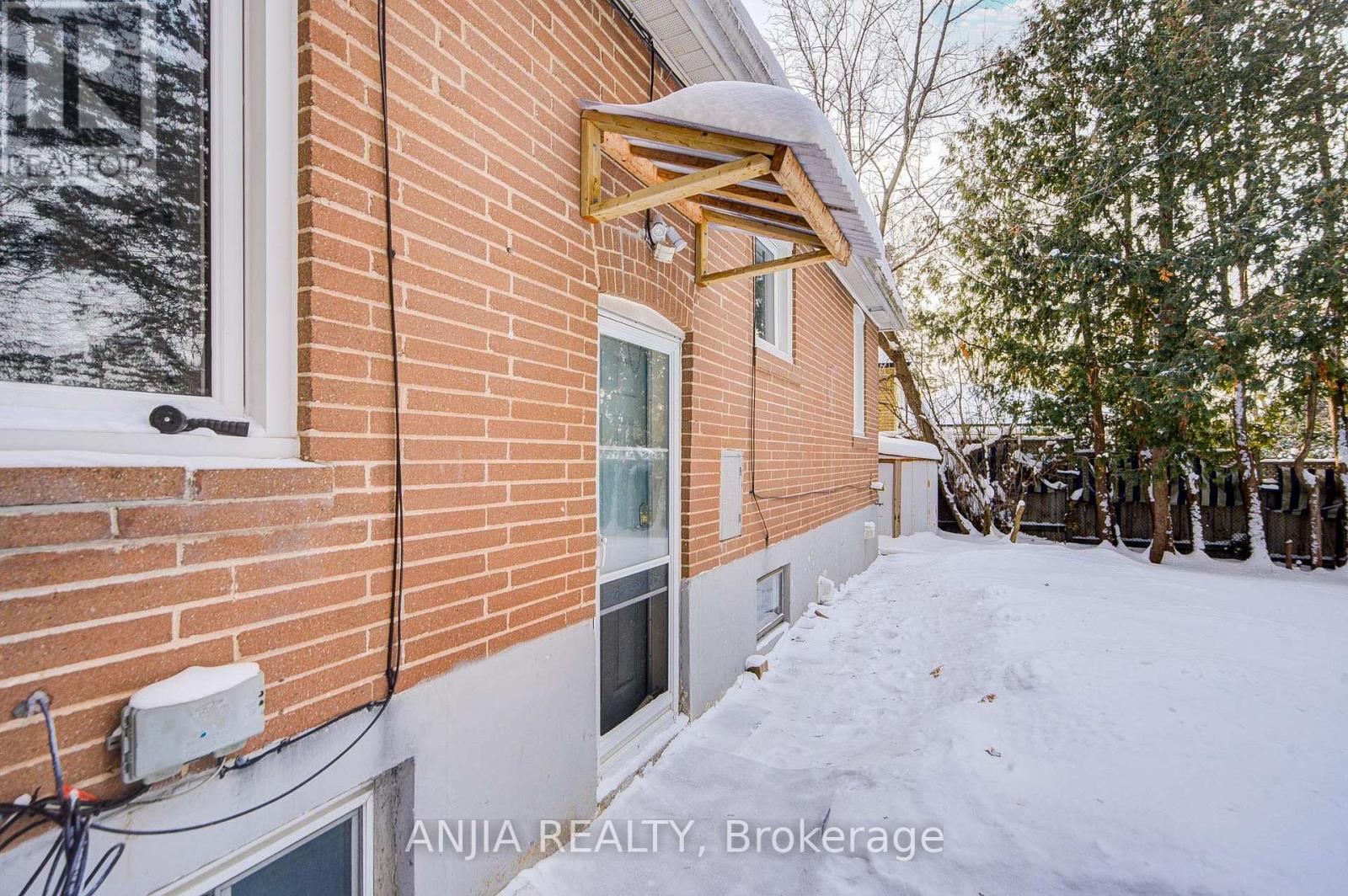 63 Rockport Crescent, Richmond Hill, Ontario  L4C 2L7 - Photo 41 - N12735482