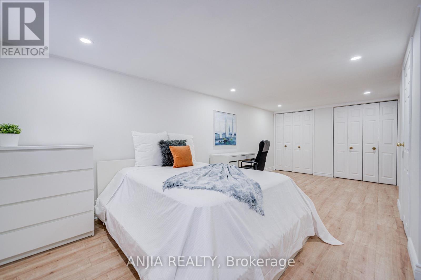 63 Rockport Crescent, Richmond Hill, Ontario  L4C 2L7 - Photo 36 - N12735482