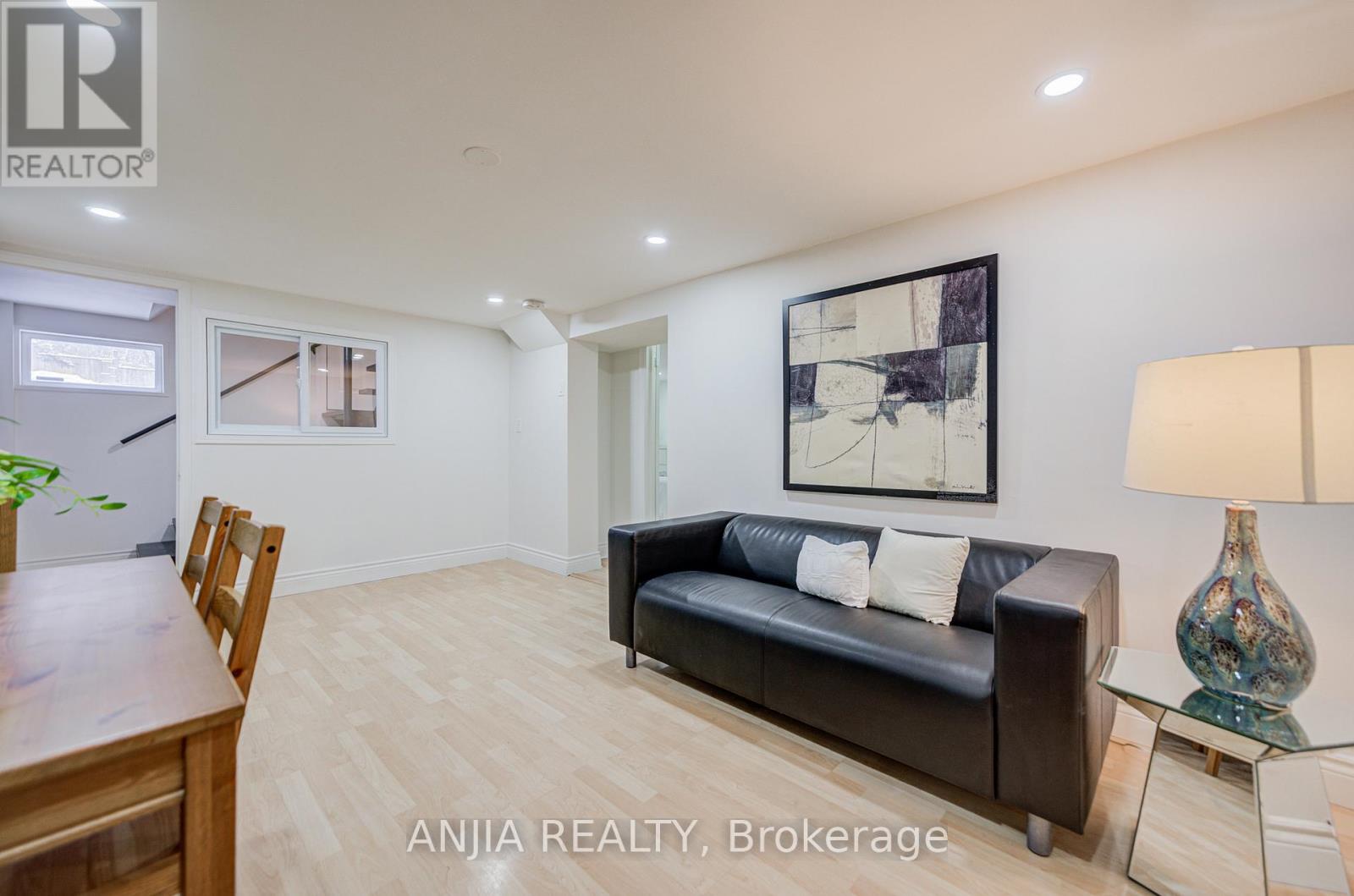 63 Rockport Crescent, Richmond Hill, Ontario  L4C 2L7 - Photo 33 - N12735482