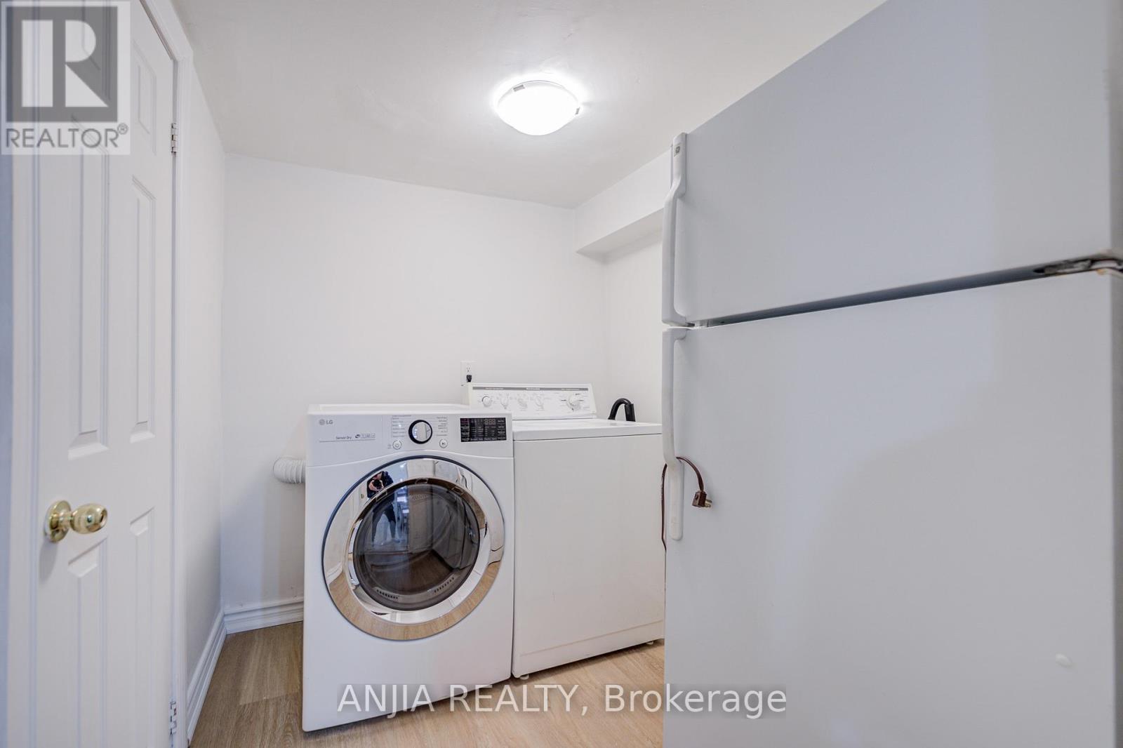 63 Rockport Crescent, Richmond Hill, Ontario  L4C 2L7 - Photo 37 - N12735482