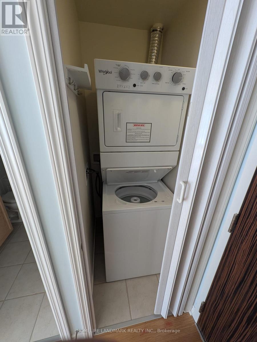 1707 - 349 Rathburn Road W, Mississauga, Ontario  L5B 0G9 - Photo 10 - W12723080