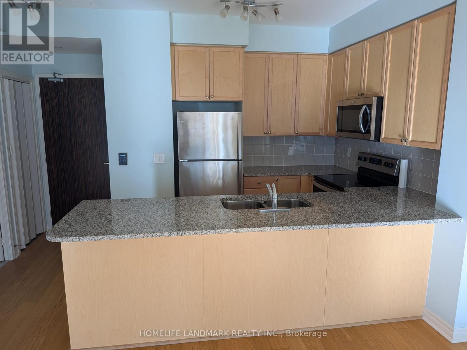 1707 - 349 Rathburn Road W, Mississauga, Ontario  L5B 0G9 - Photo 12 - W12723080