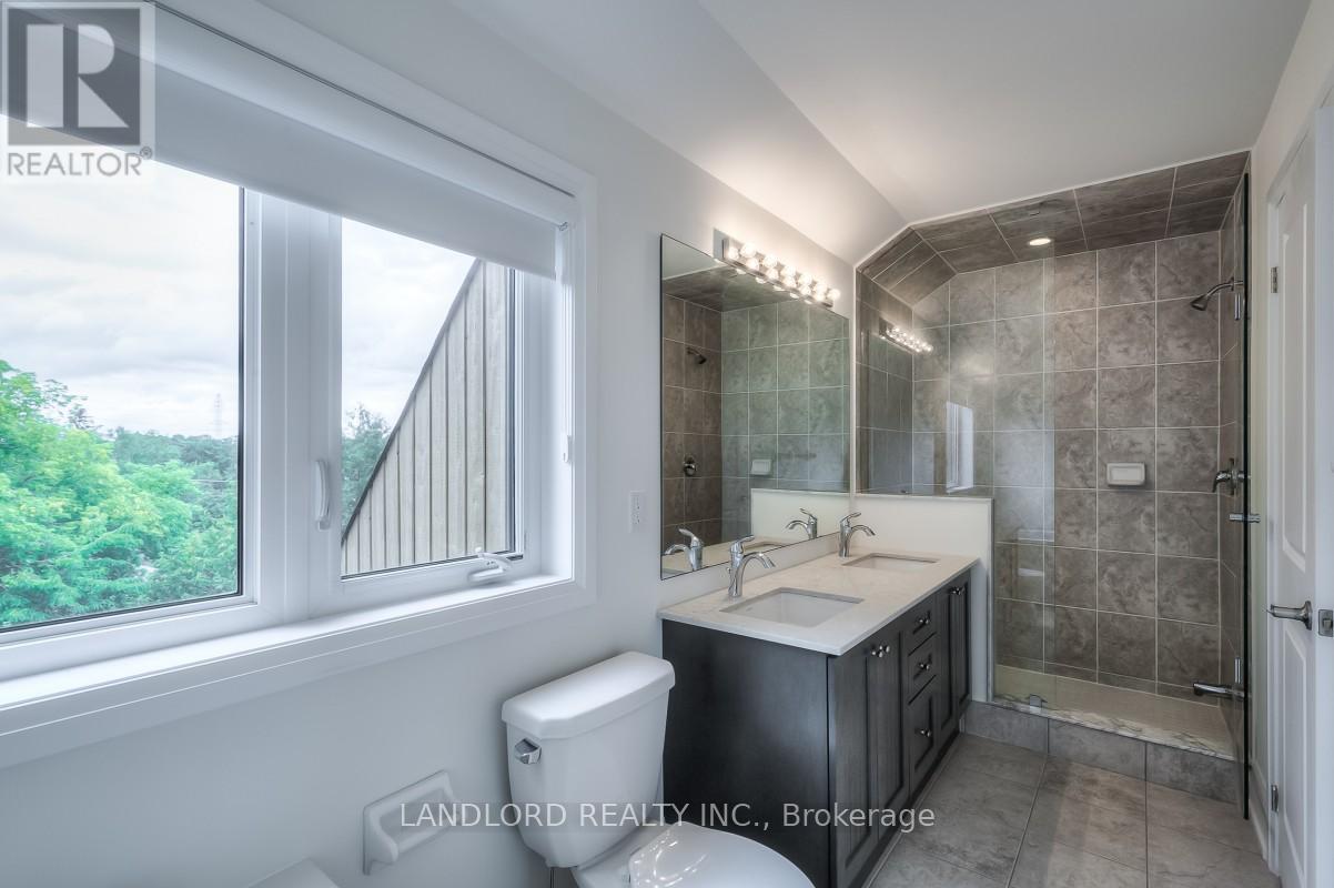 23 Kenneth Woods Crescent, Toronto, Ontario  M2N 0K3 - Photo 12 - C12735736