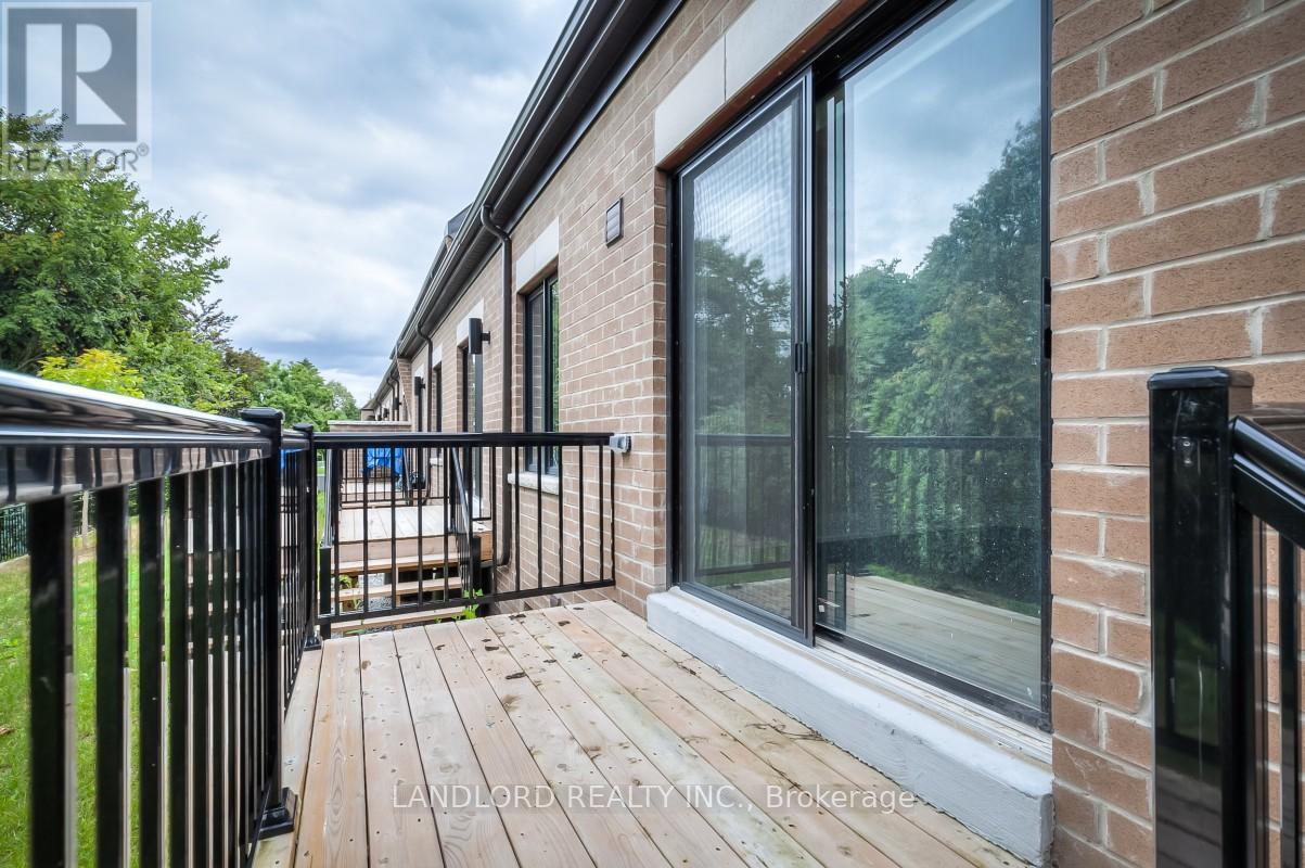 23 Kenneth Woods Crescent, Toronto, Ontario  M2N 0K3 - Photo 17 - C12735736