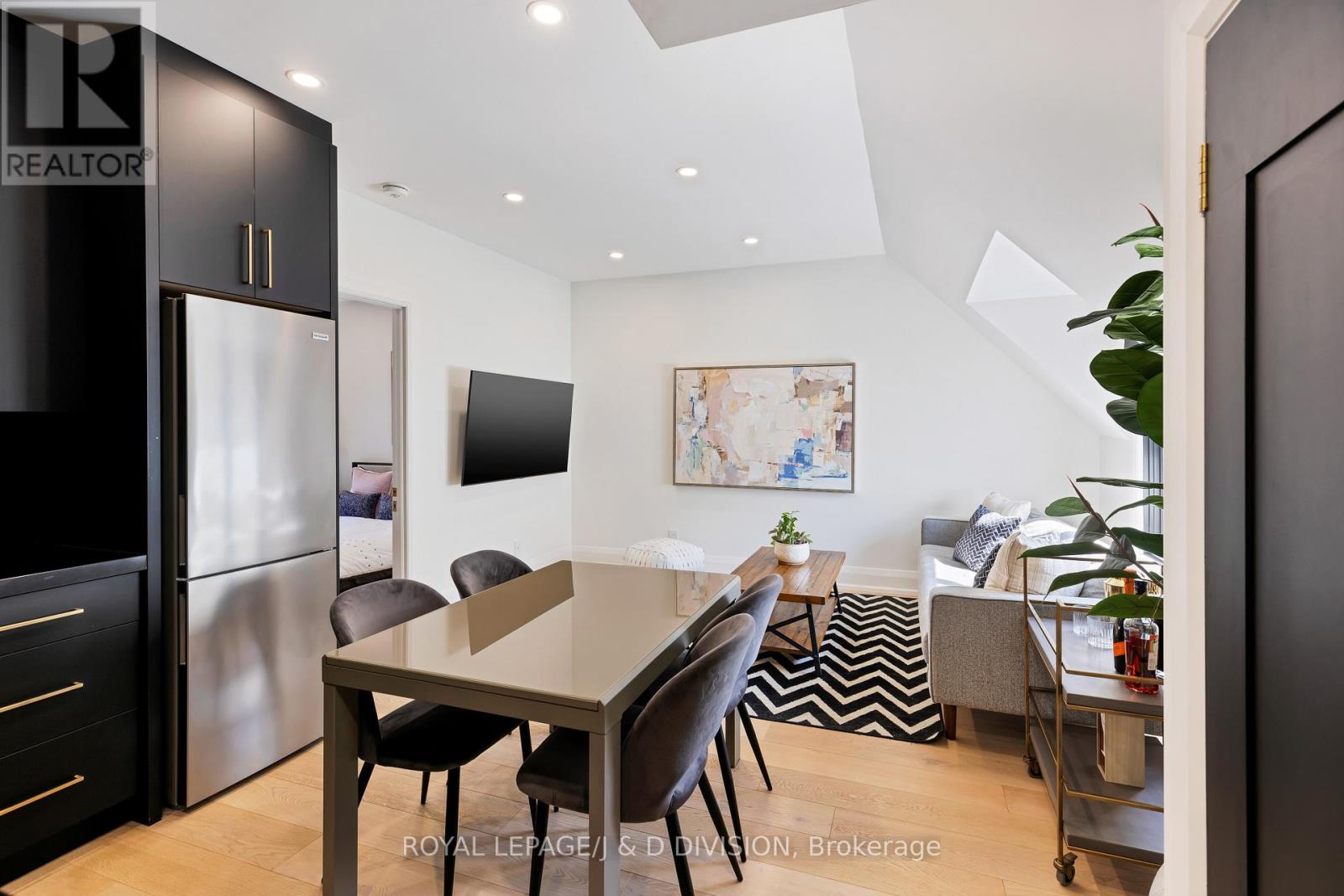 A - 189 Concord Avenue, Toronto, Ontario  M6H 2P2 - Photo 4 - C12735770