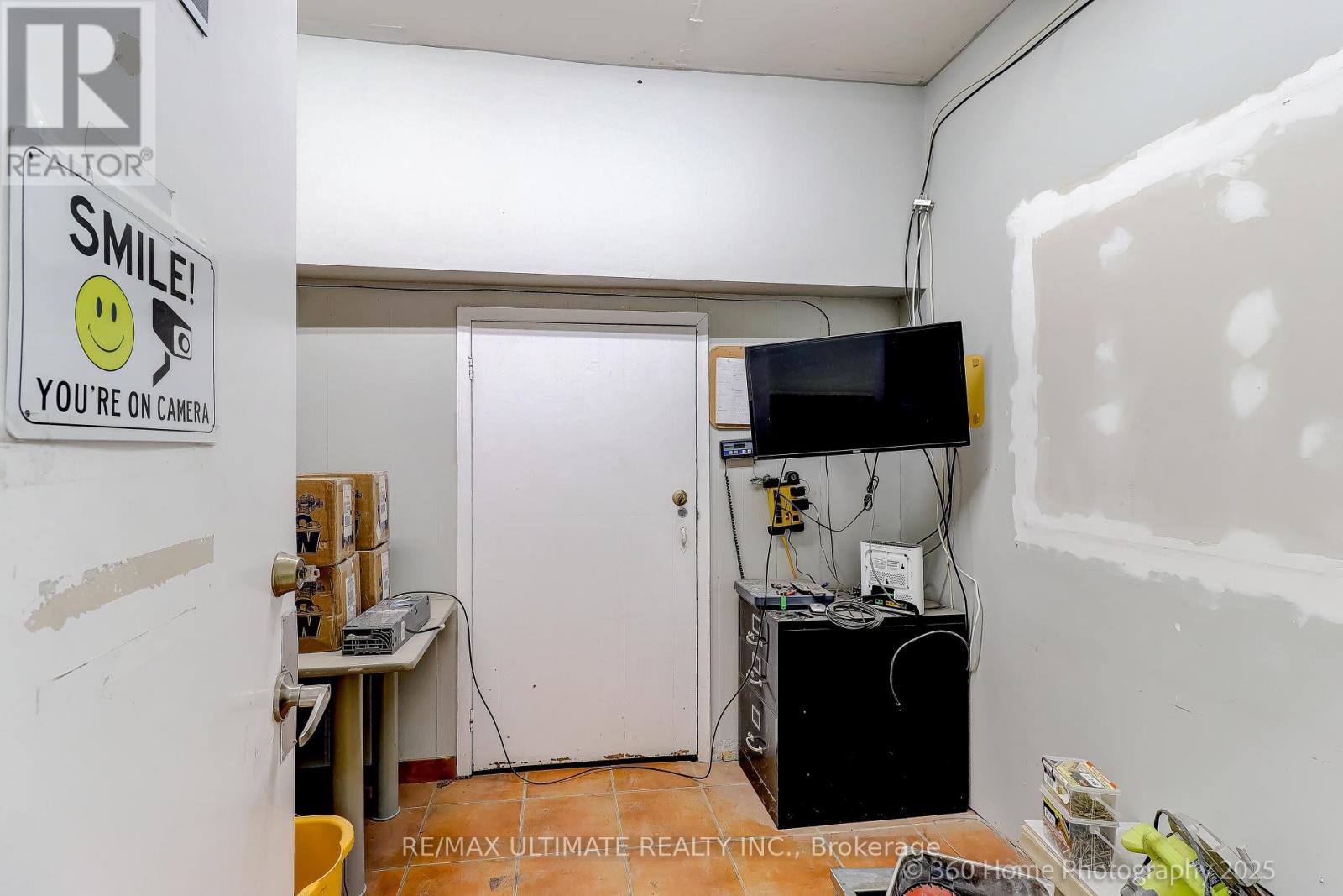 1100-06 Victoria Park Avenue, Toronto, Ontario  M4B 2K3 - Photo 17 - C12735852