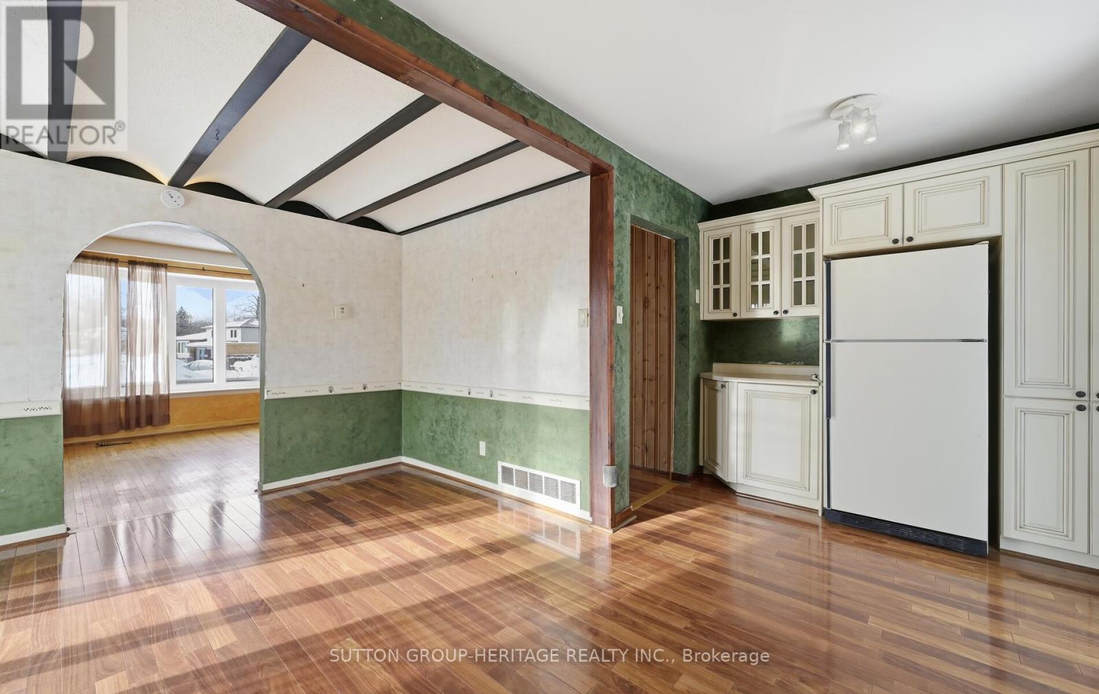 7 Graham Court, Ajax, Ontario  L1S 1H6 - Photo 4 - E12735692