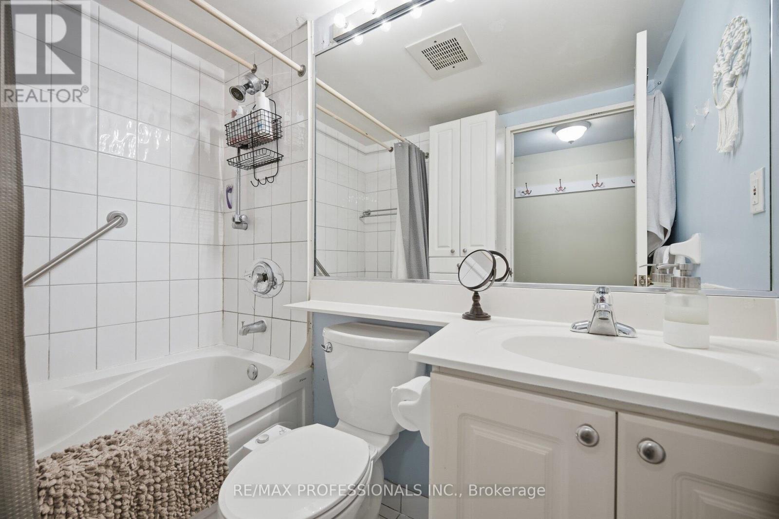 1705 - 18 Lee Centre Drive, Toronto, Ontario  M1H 3H5 - Photo 27 - E12735708