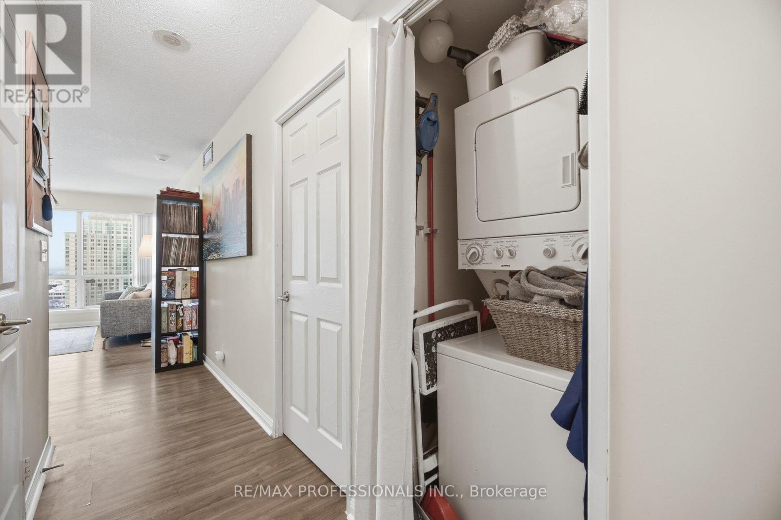 1705 - 18 Lee Centre Drive, Toronto, Ontario  M1H 3H5 - Photo 28 - E12735708