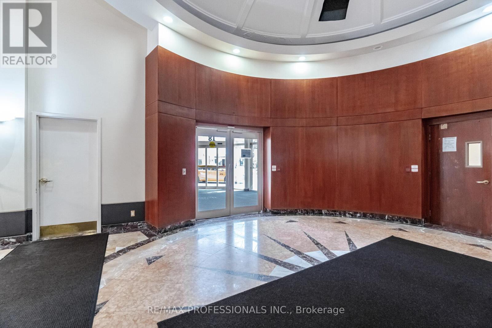 1705 - 18 Lee Centre Drive, Toronto, Ontario  M1H 3H5 - Photo 5 - E12735708