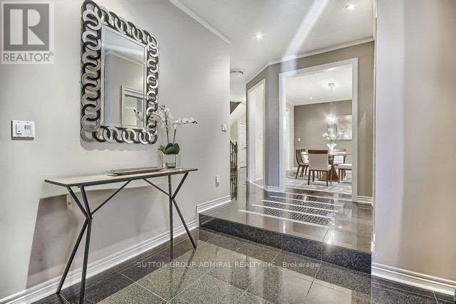 70 Vivaldi Drive, Vaughan, Ontario  L4J 8Z4 - Photo 4 - N12735710