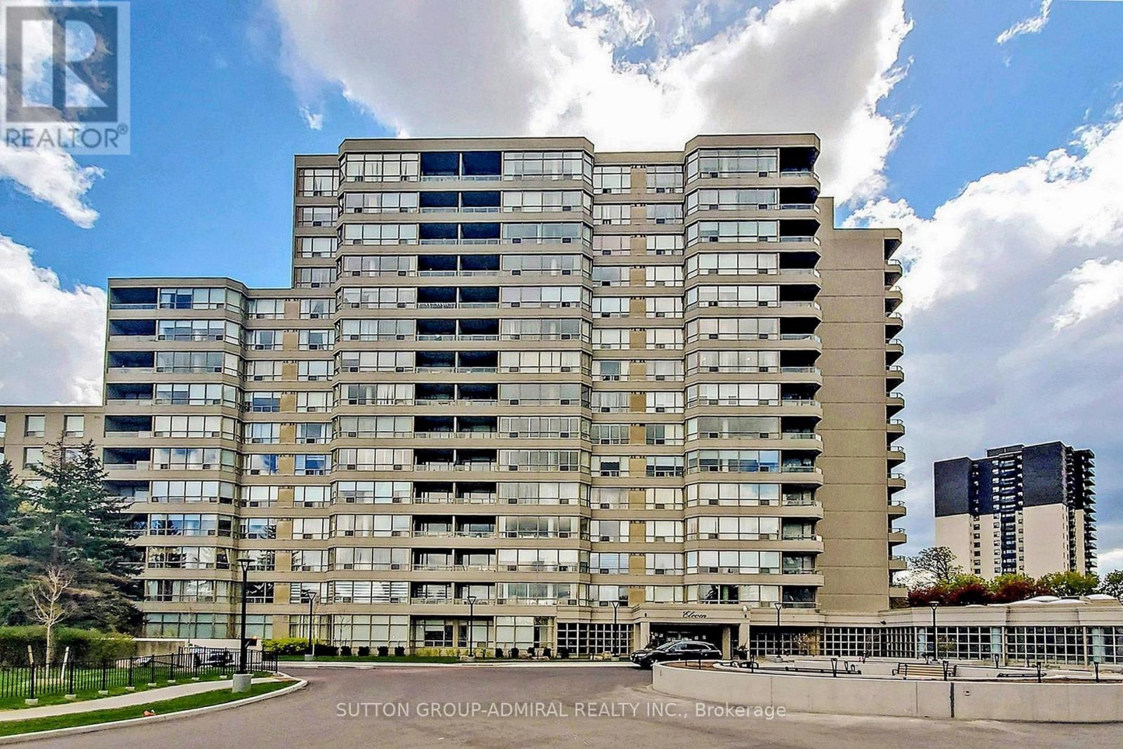 512 - 11 TOWNSGATE DRIVE, Vaughan, Ontario