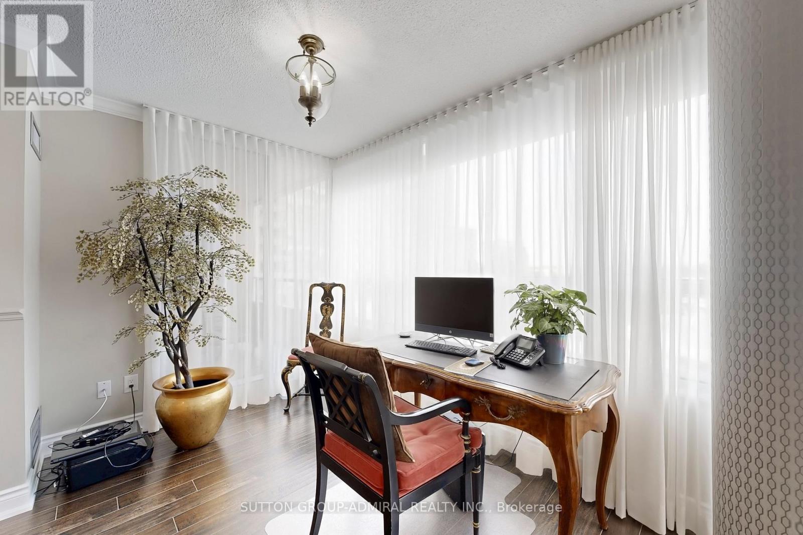 512 - 11 Townsgate Drive, Vaughan, Ontario  L4J 8G4 - Photo 21 - N12735850