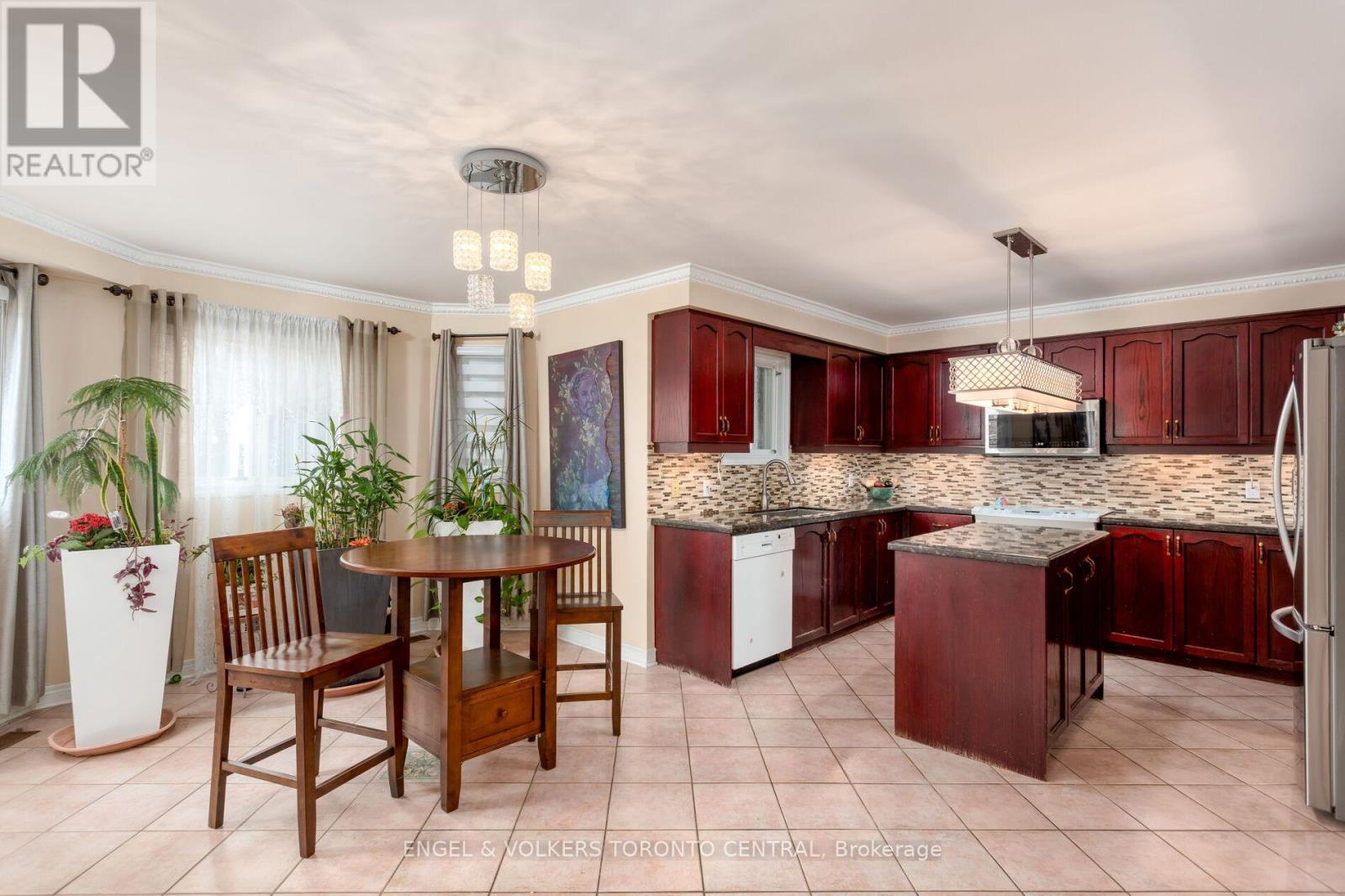 144 Claremont Lane, Vaughan, Ontario  L4L 8Z8 - Photo 12 - N12735892