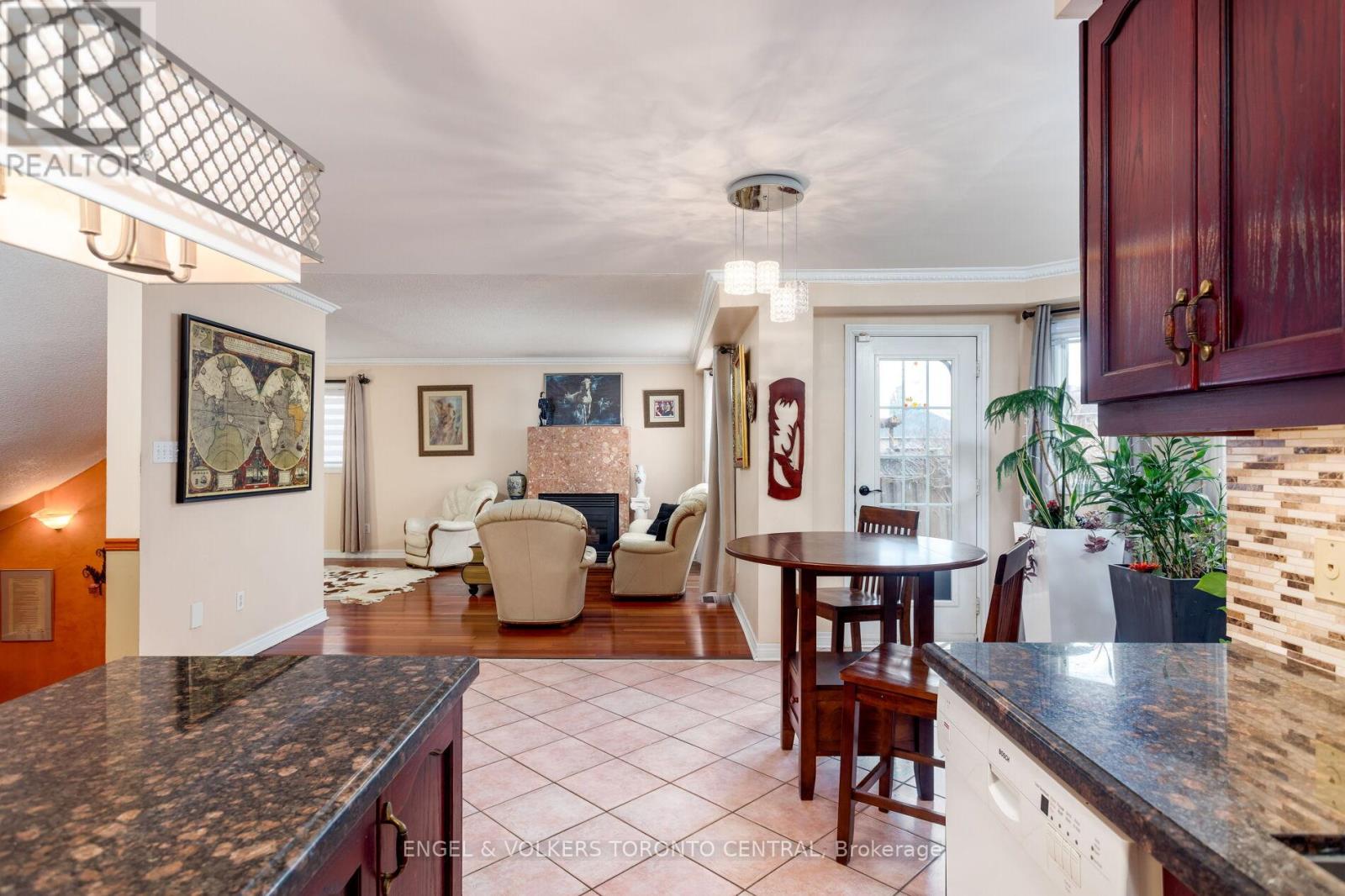 144 Claremont Lane, Vaughan, Ontario  L4L 8Z8 - Photo 14 - N12735892