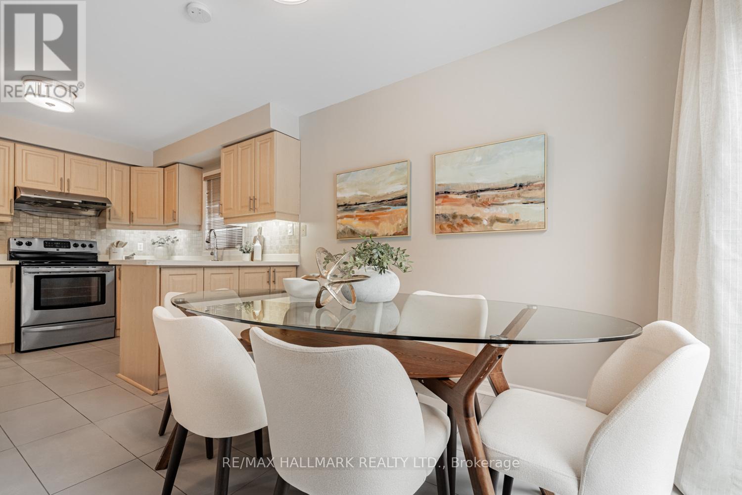 29 Canterbury Court, Richmond Hill, Ontario  L4C 8E4 - Photo 11 - N12735900