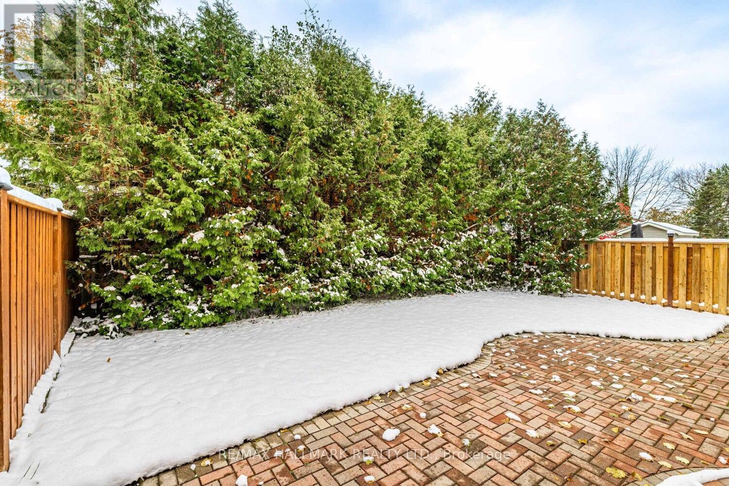 29 Canterbury Court, Richmond Hill, Ontario  L4C 8E4 - Photo 27 - N12735900