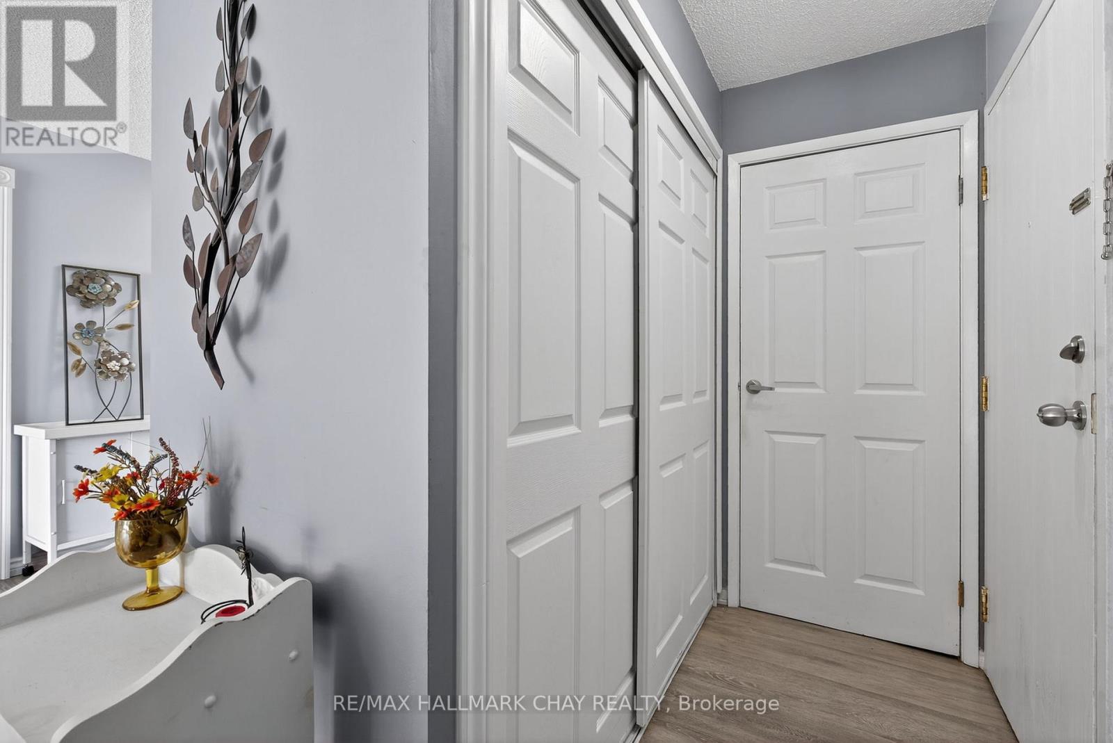 B4 - 179 Edgehill Drive, Barrie, Ontario  L4N 1L9 - Photo 3 - S12735860