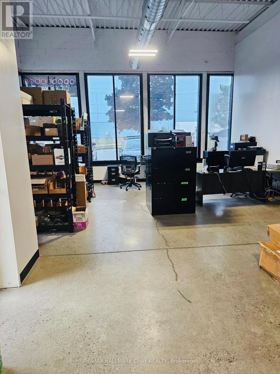 9 - 121 Welham Road, Barrie, Ontario  L4N 8Y3 - Photo 4 - S12735910