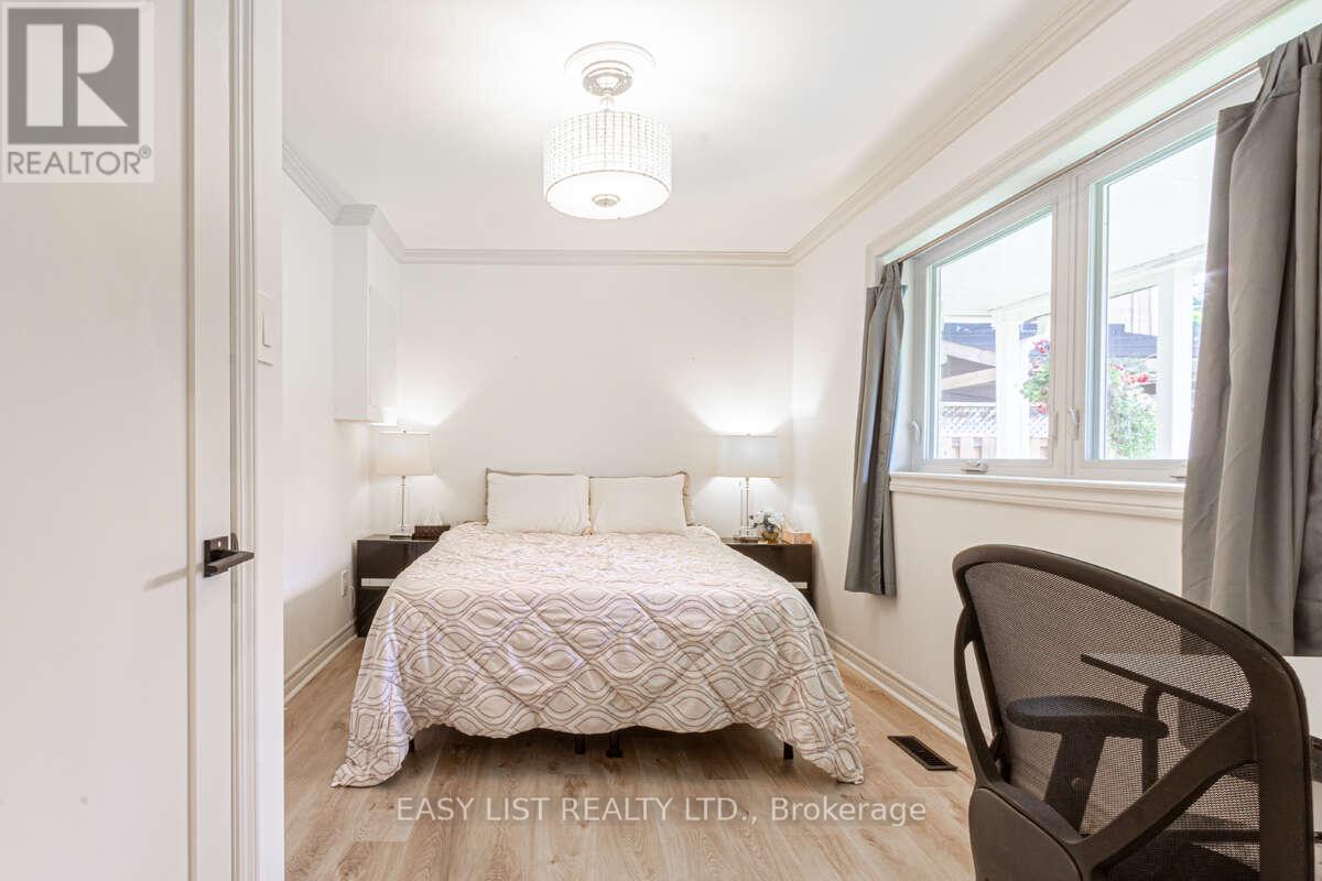 3438 Enniskillen Circle, Mississauga, Ontario  L5C 2N1 - Photo 20 - W12325935