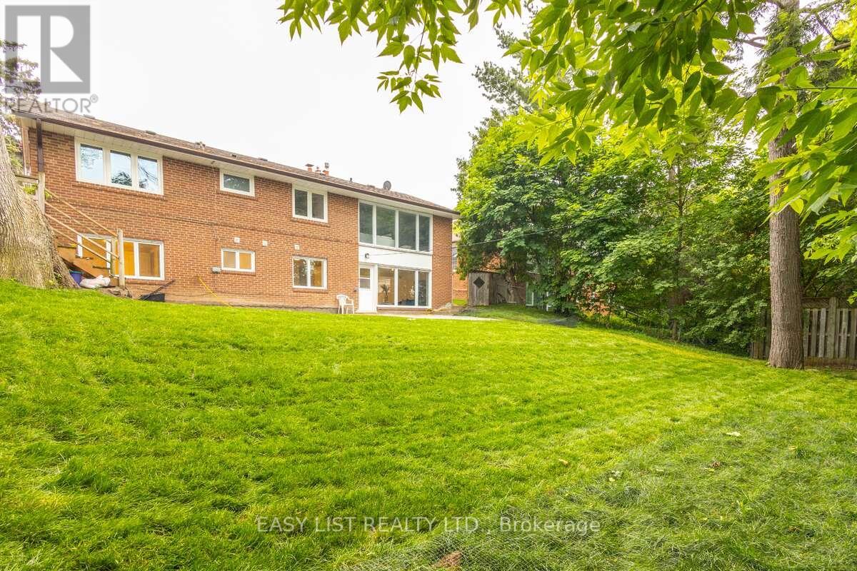 3438 Enniskillen Circle, Mississauga, Ontario  L5C 2N1 - Photo 49 - W12325935