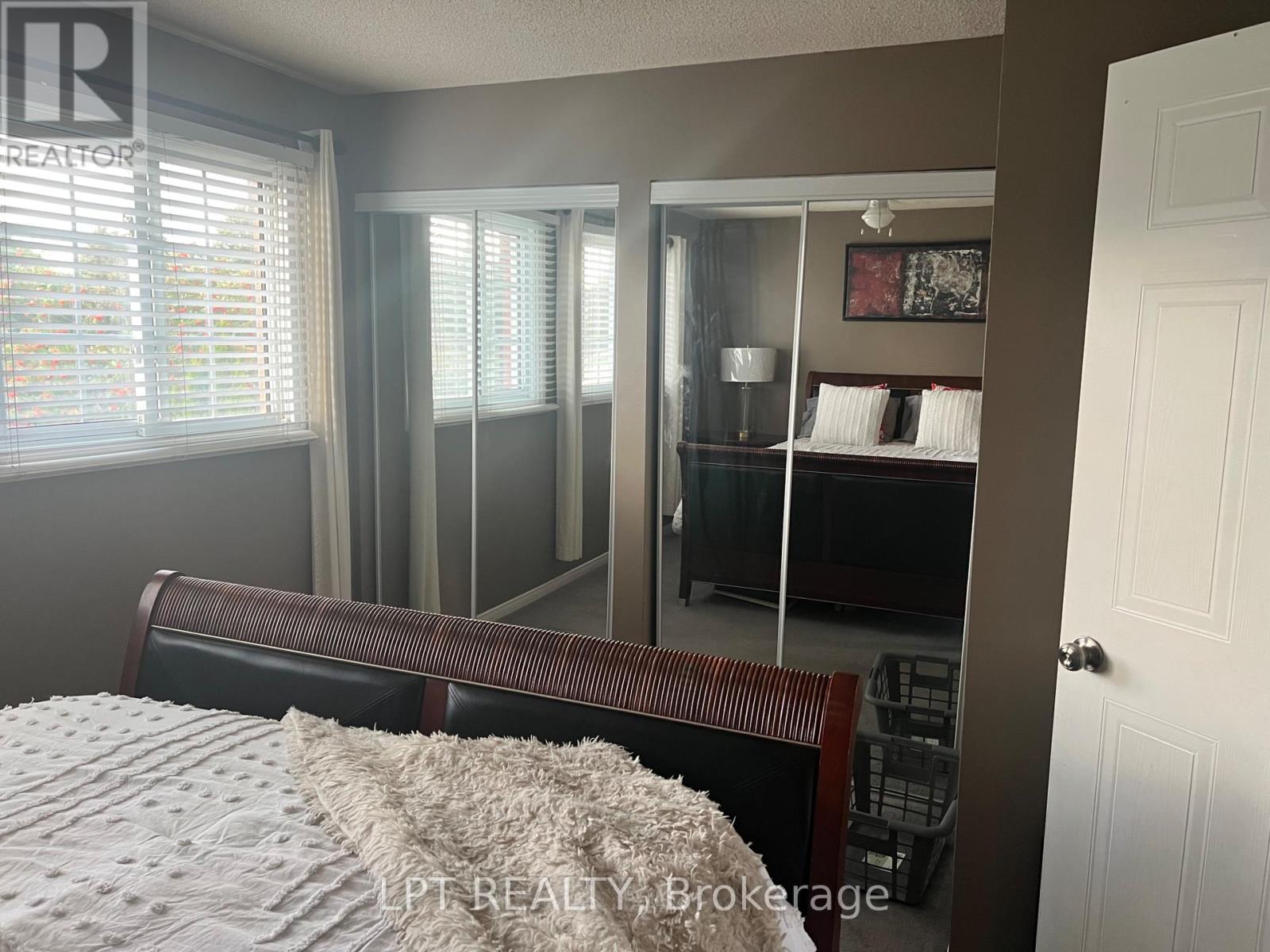 318 Hansen Boulevard, Orangeville, Ontario  L9W 4M6 - Photo 9 - W12367543