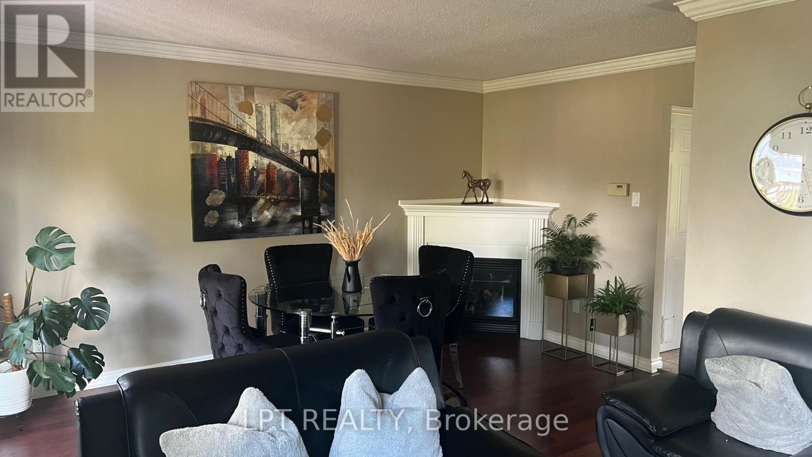 318 Hansen Boulevard, Orangeville, Ontario  L9W 4M6 - Photo 6 - W12367543