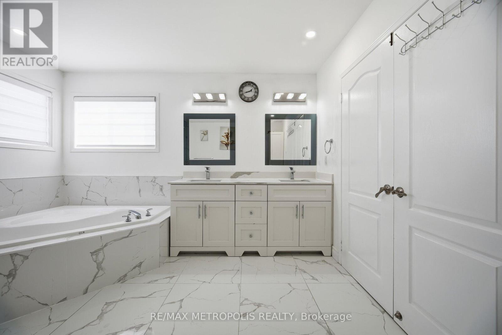 43 El Camino Way, Brampton, Ontario  L7A 3C4 - Photo 21 - W12735702