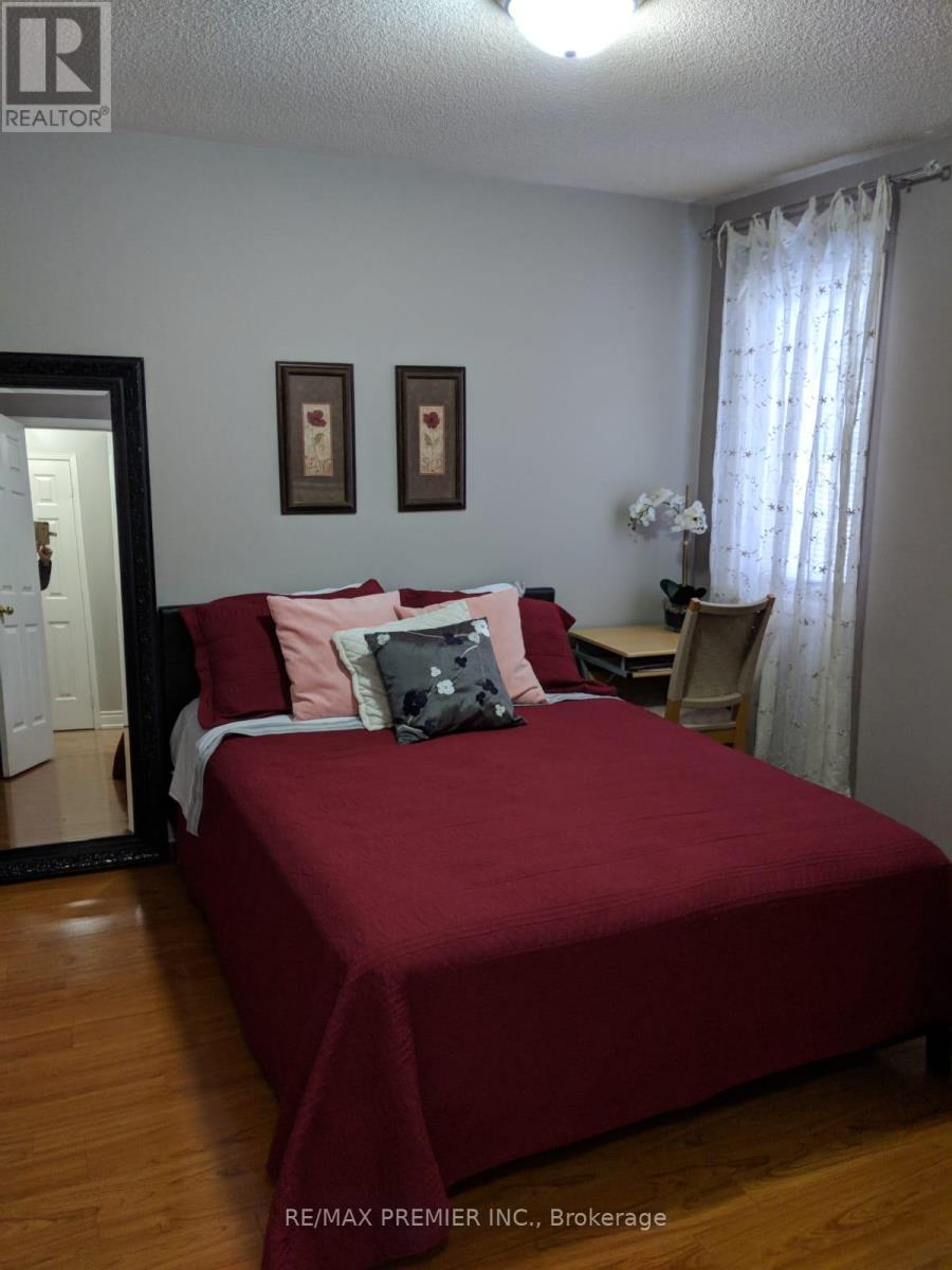 5272 Brookwood Court, Mississauga, Ontario  L5V 2N8 - Photo 14 - W12735722