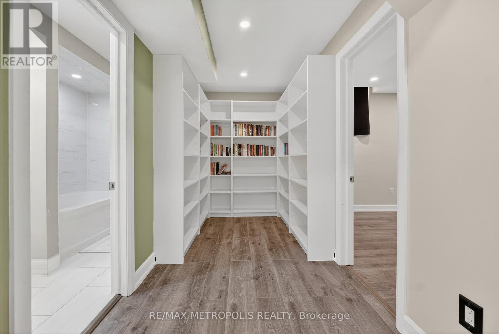 Bsmt - 1325 Ashwood Terrace, Oakville, Ontario  L6M 4A7 - Photo 10 - W12735750