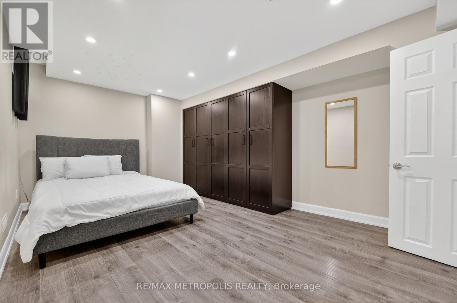 Bsmt - 1325 Ashwood Terrace, Oakville, Ontario  L6M 4A7 - Photo 12 - W12735750