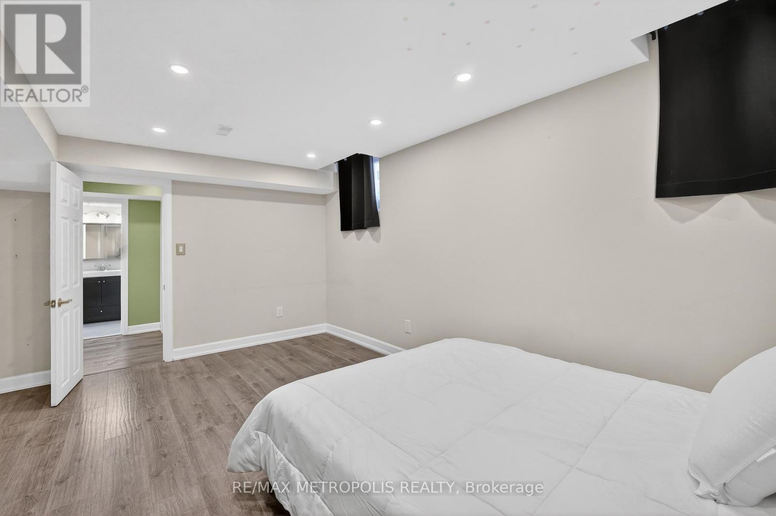 Bsmt - 1325 Ashwood Terrace, Oakville, Ontario  L6M 4A7 - Photo 13 - W12735750