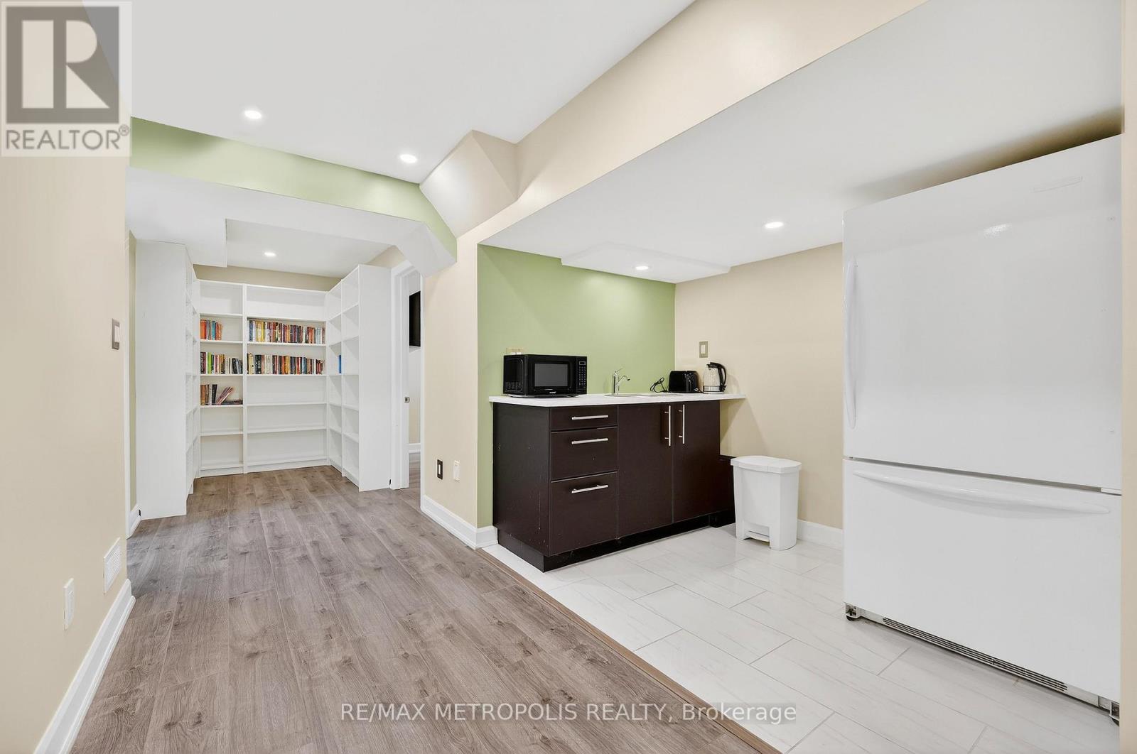 Bsmt - 1325 Ashwood Terrace, Oakville, Ontario  L6M 4A7 - Photo 8 - W12735750