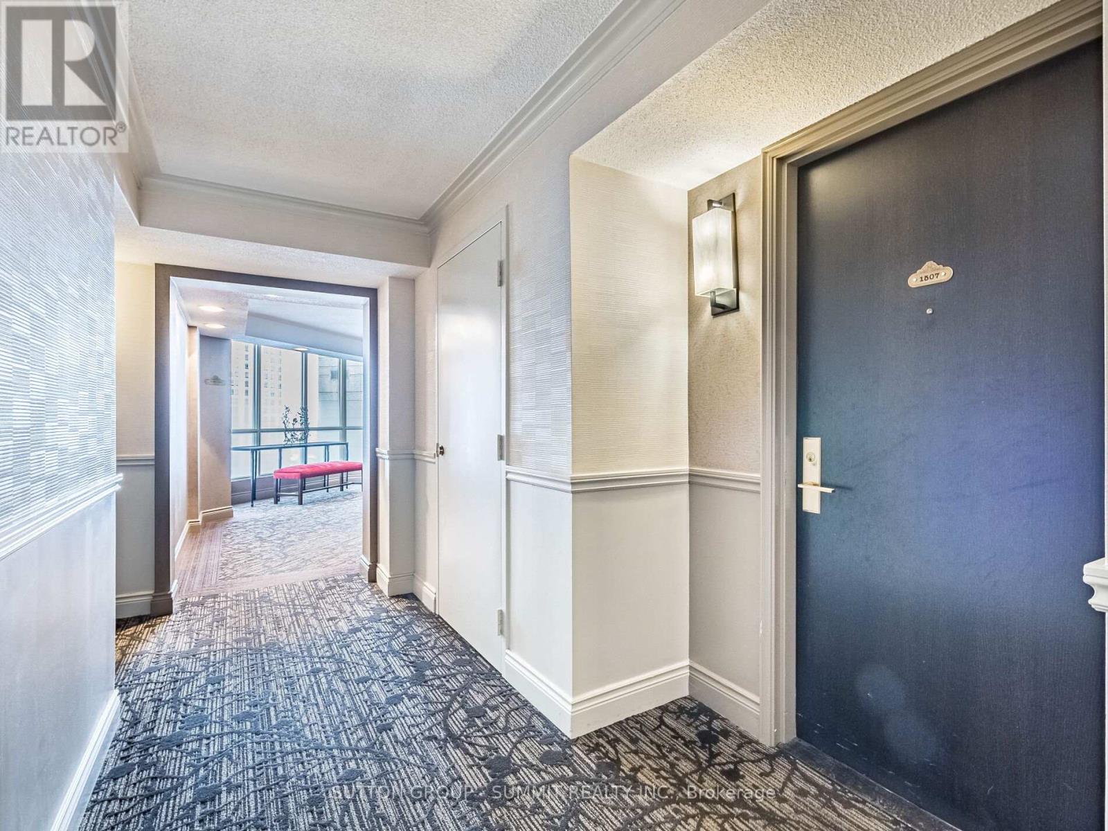 1507 - 55 Kingsbridge Garden Circle, Mississauga, Ontario  L5R 1Y1 - Photo 3 - W12735784